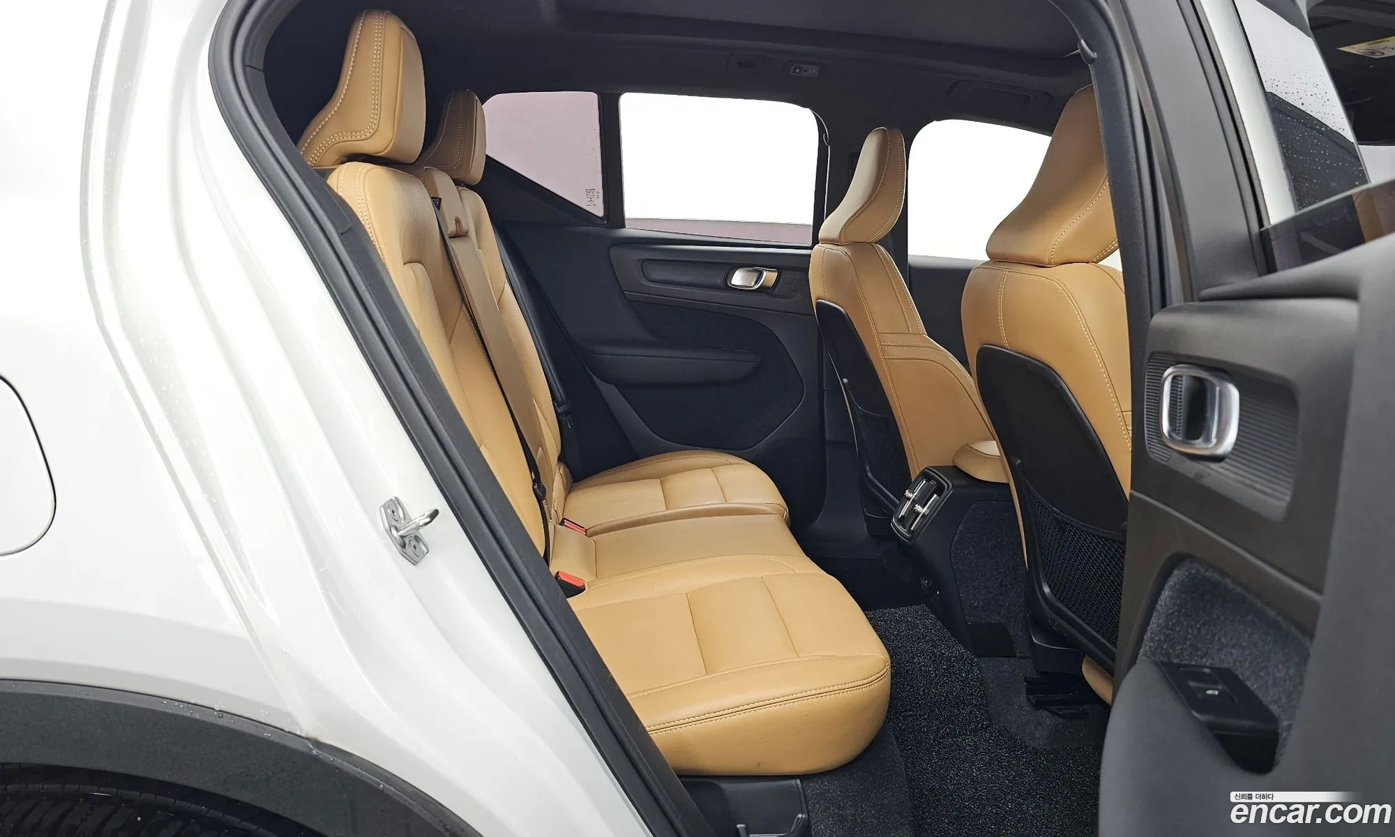 Volvo XC40 2021 — 30