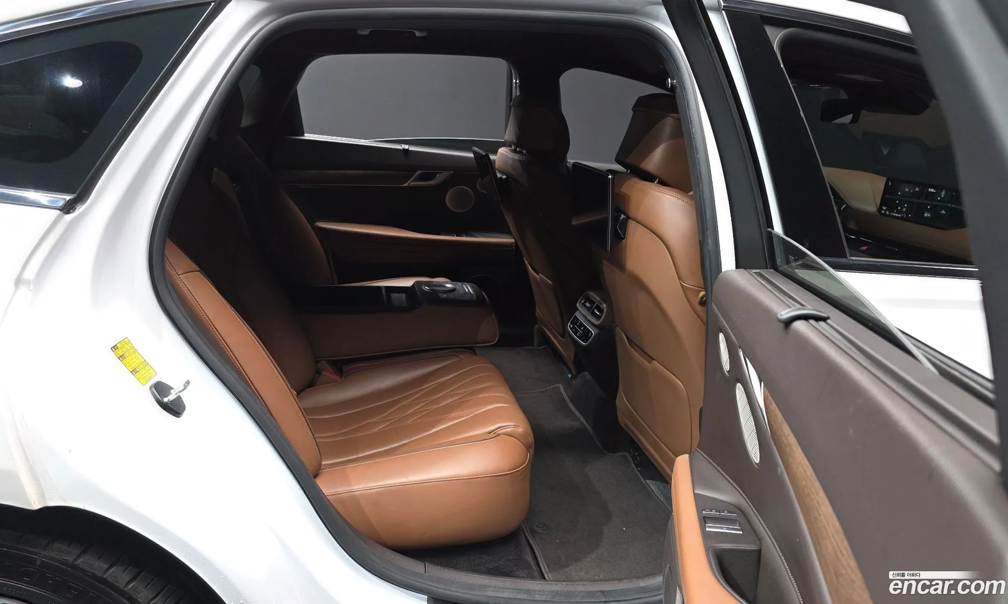 Genesis Electrified G80 2022 — 22