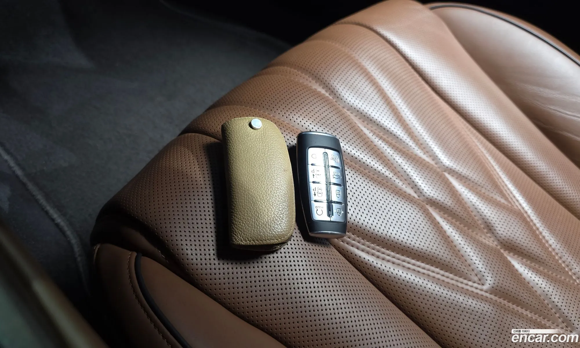 Genesis Electrified G80 2022 — 21