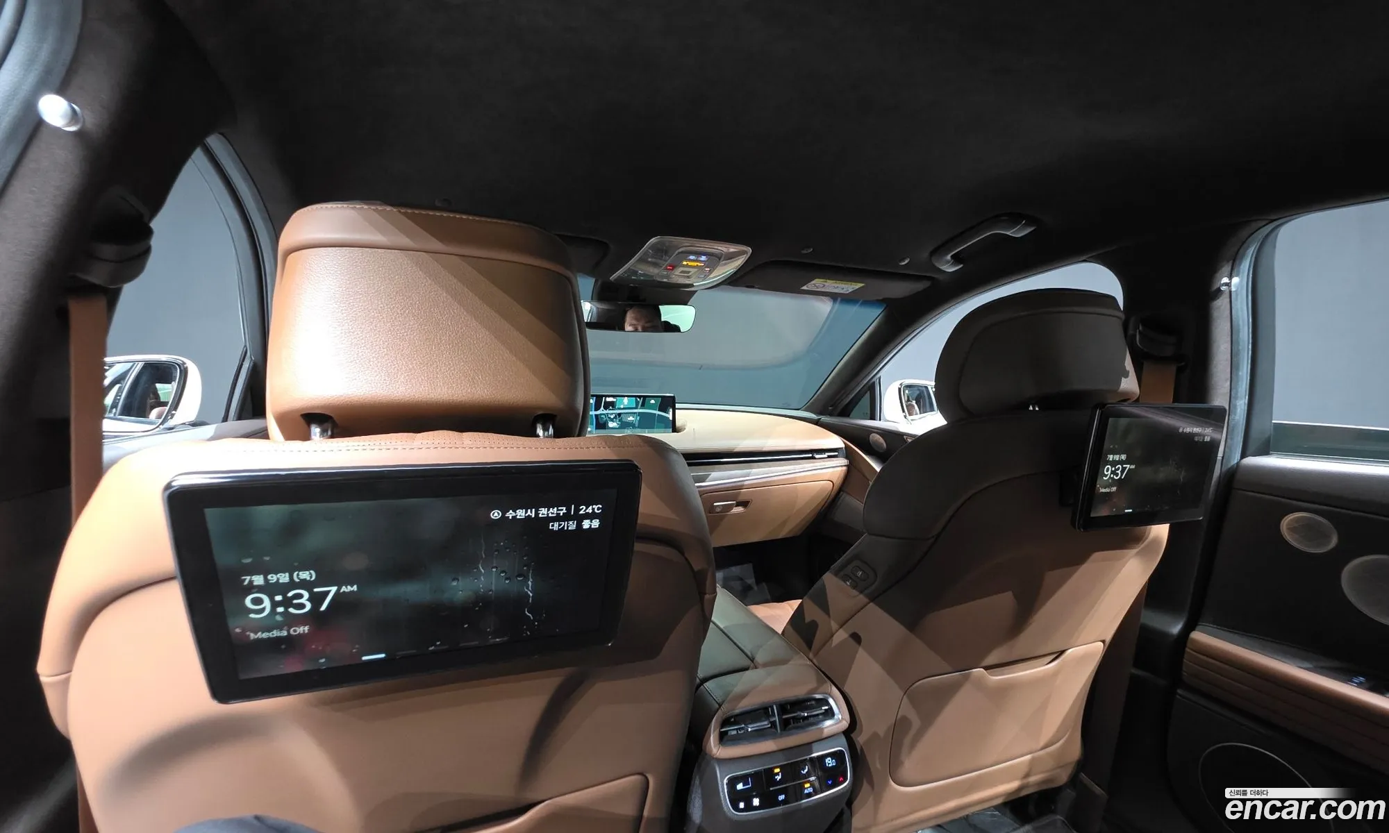 Genesis Electrified G80 2022 — 10
