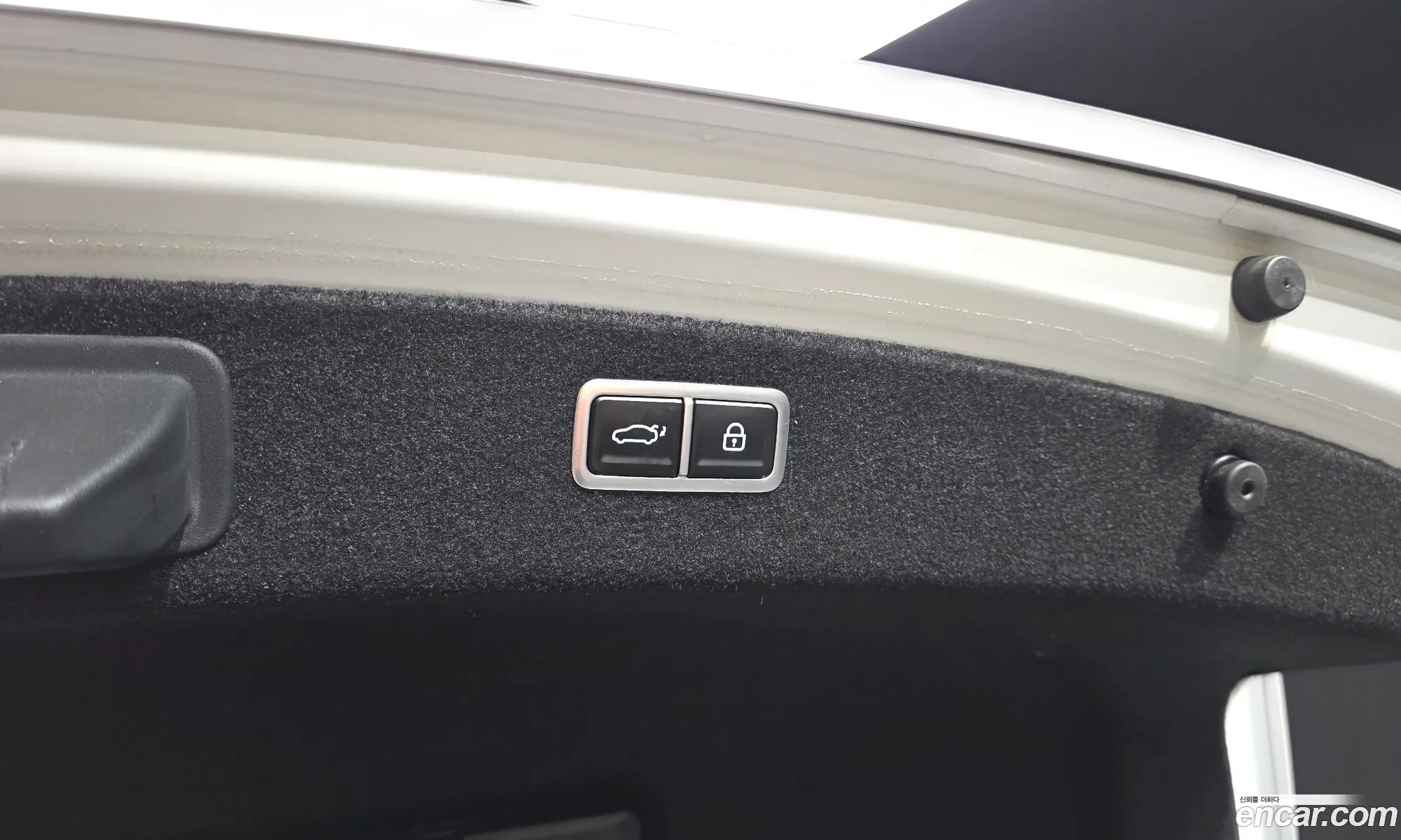 Genesis Electrified G80 2022 — 38