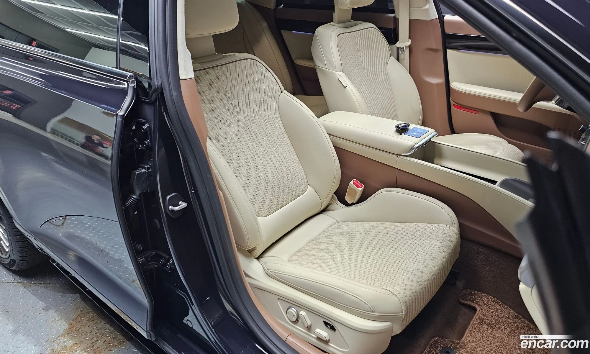 Hyundai Grandeur Hybrid 2023 — 11