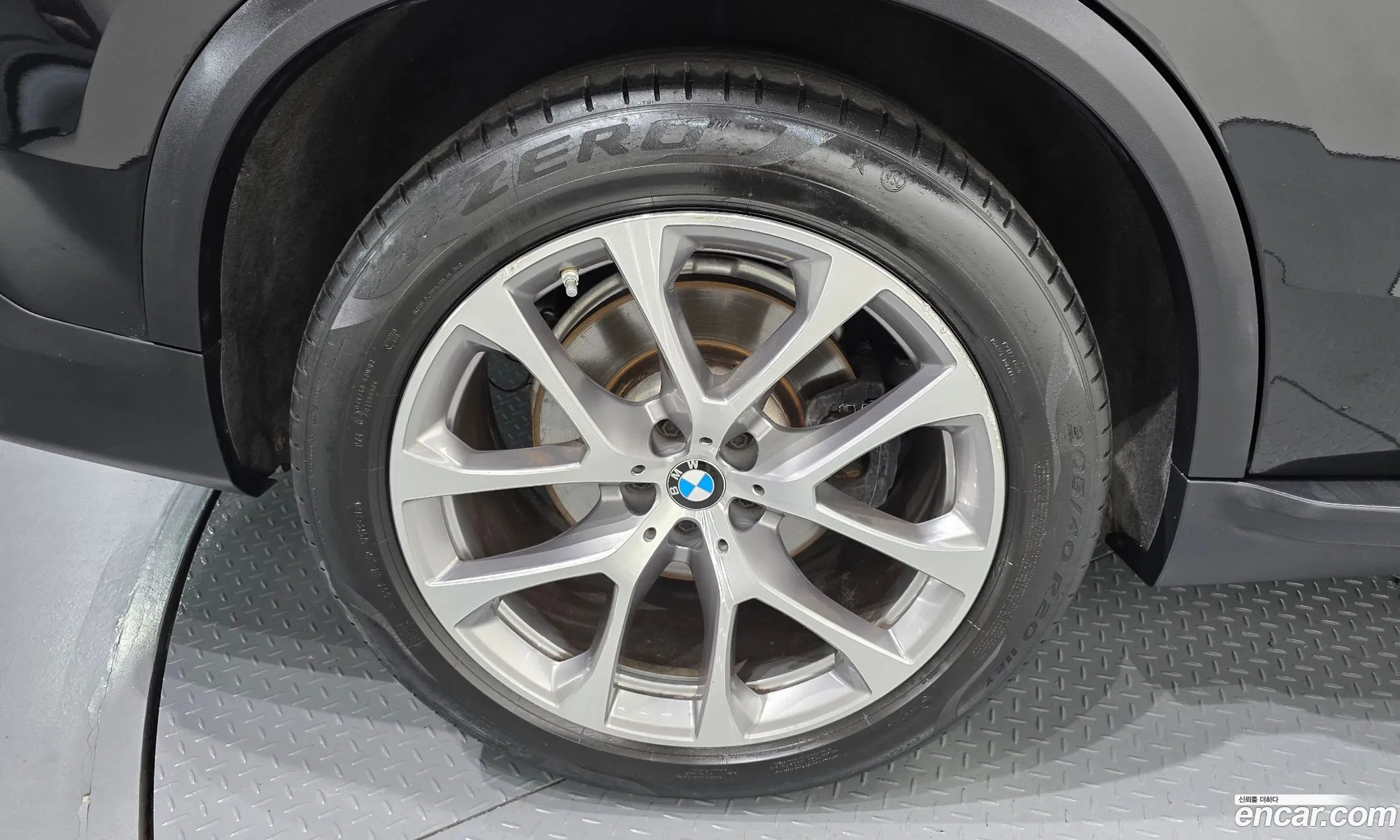 BMW X5 2021 — 17