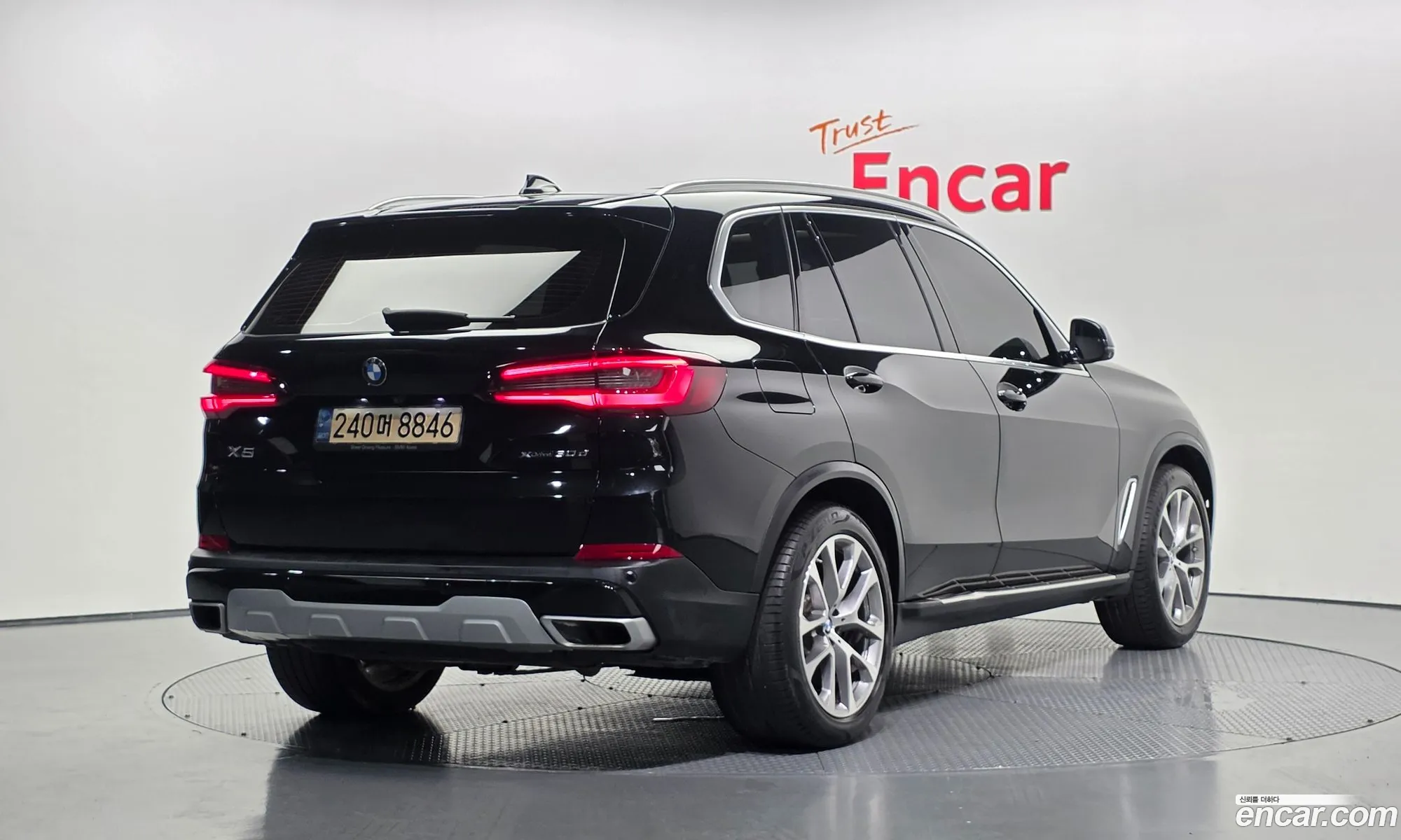 BMW X5 2021 — 32