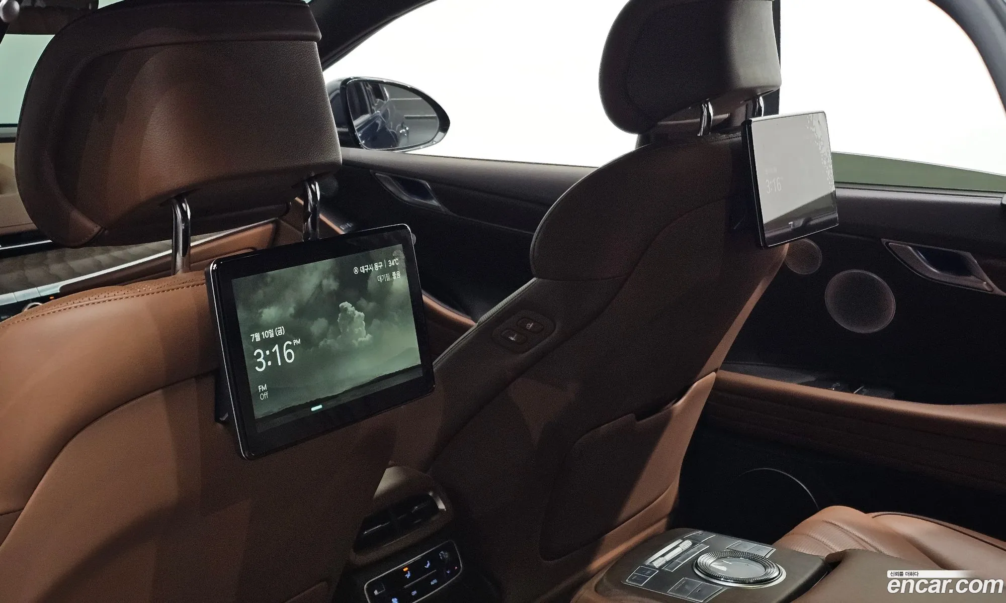 Genesis Electrified G80 2022 — 18