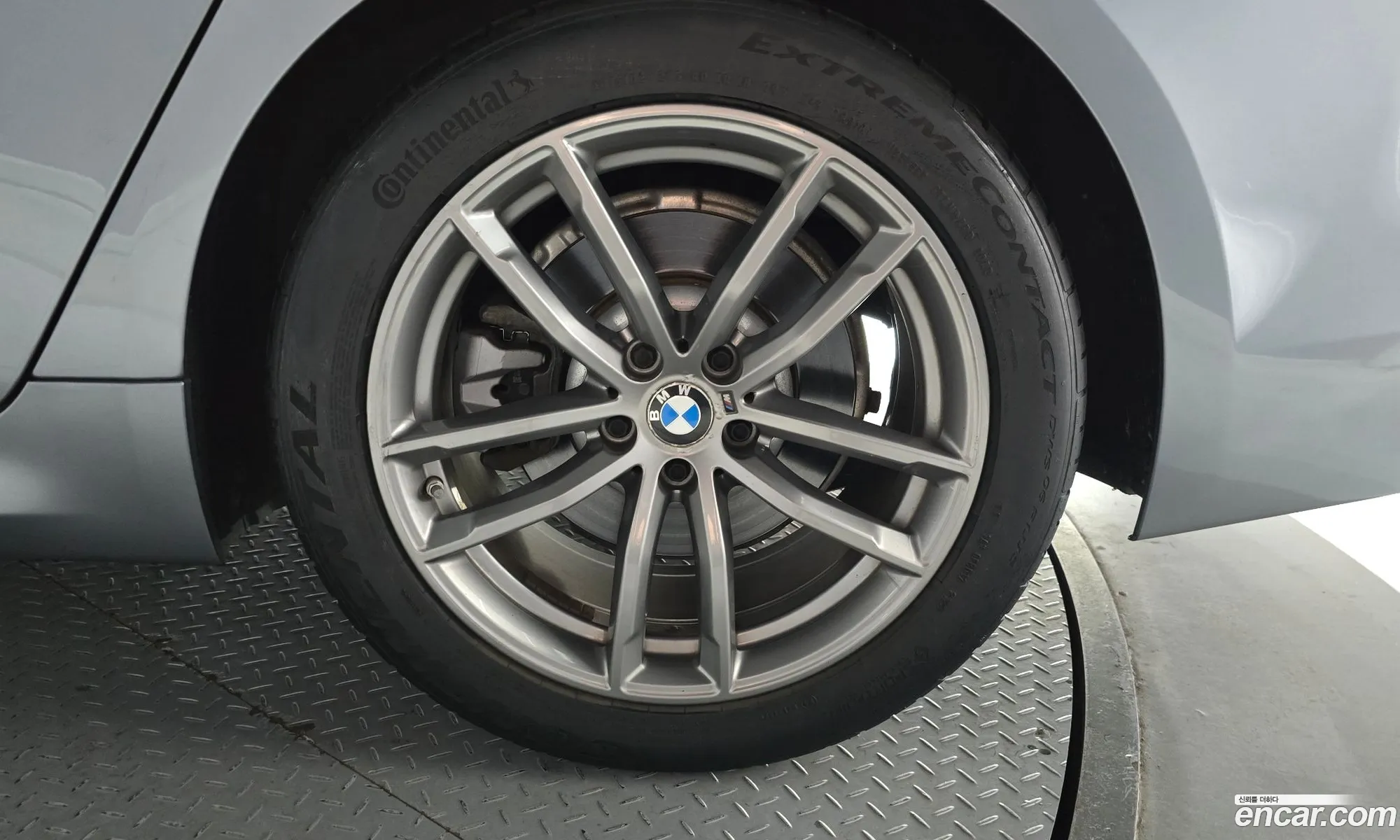 BMW 5 Series 2019 — 30