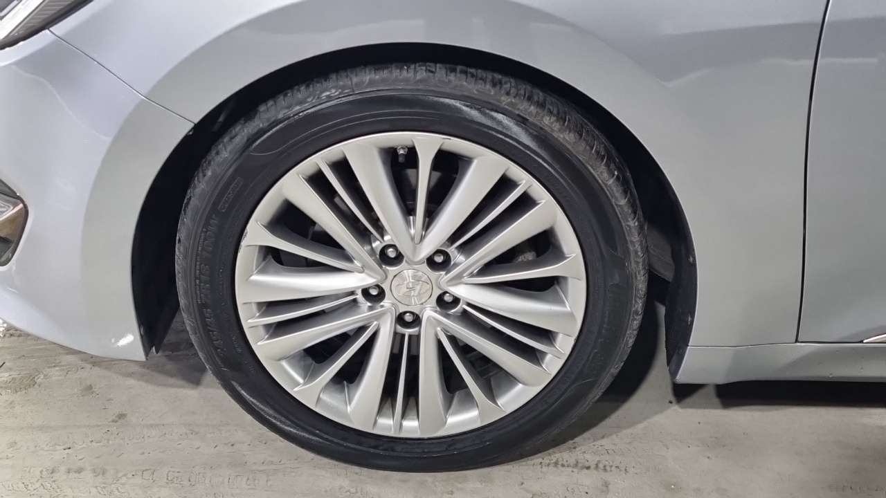 Hyundai Aslan 2015 — 4