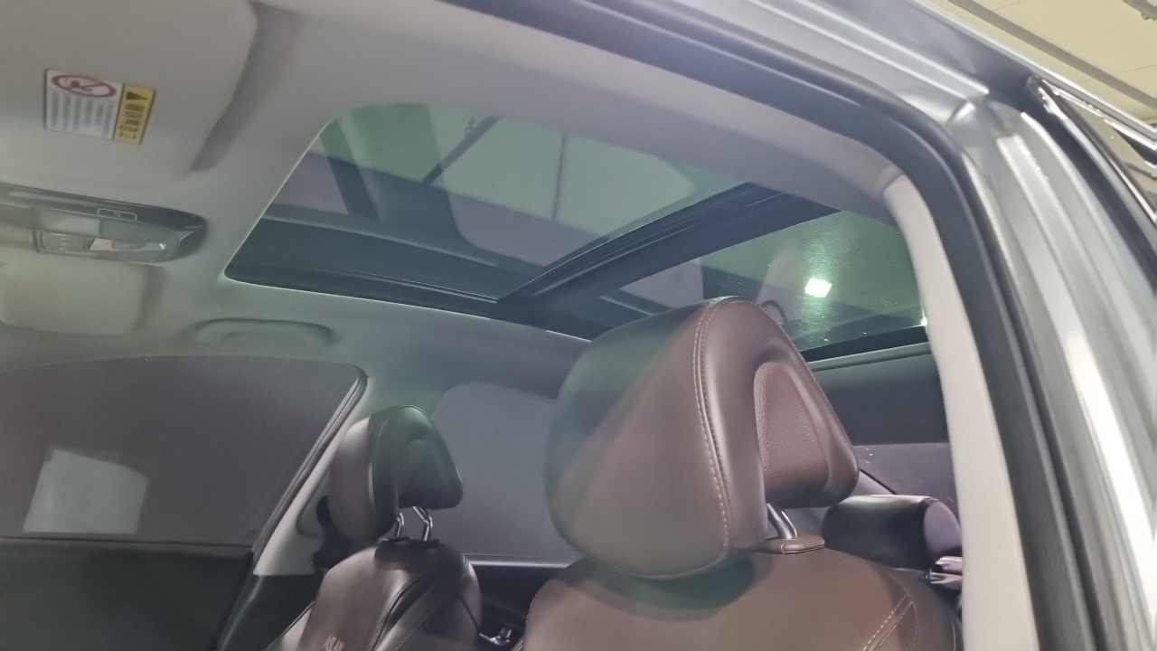 Hyundai Aslan 2015 — 18