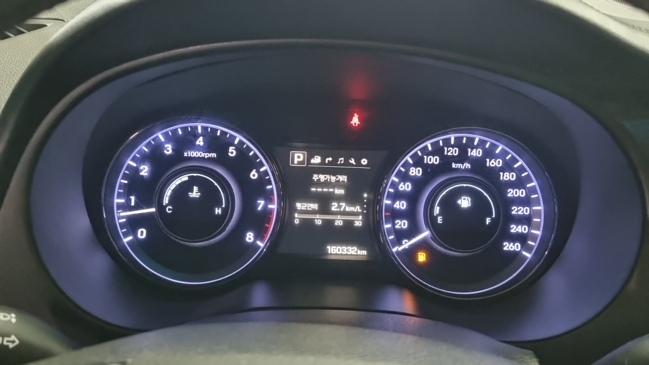 Hyundai Aslan 2015 — 2