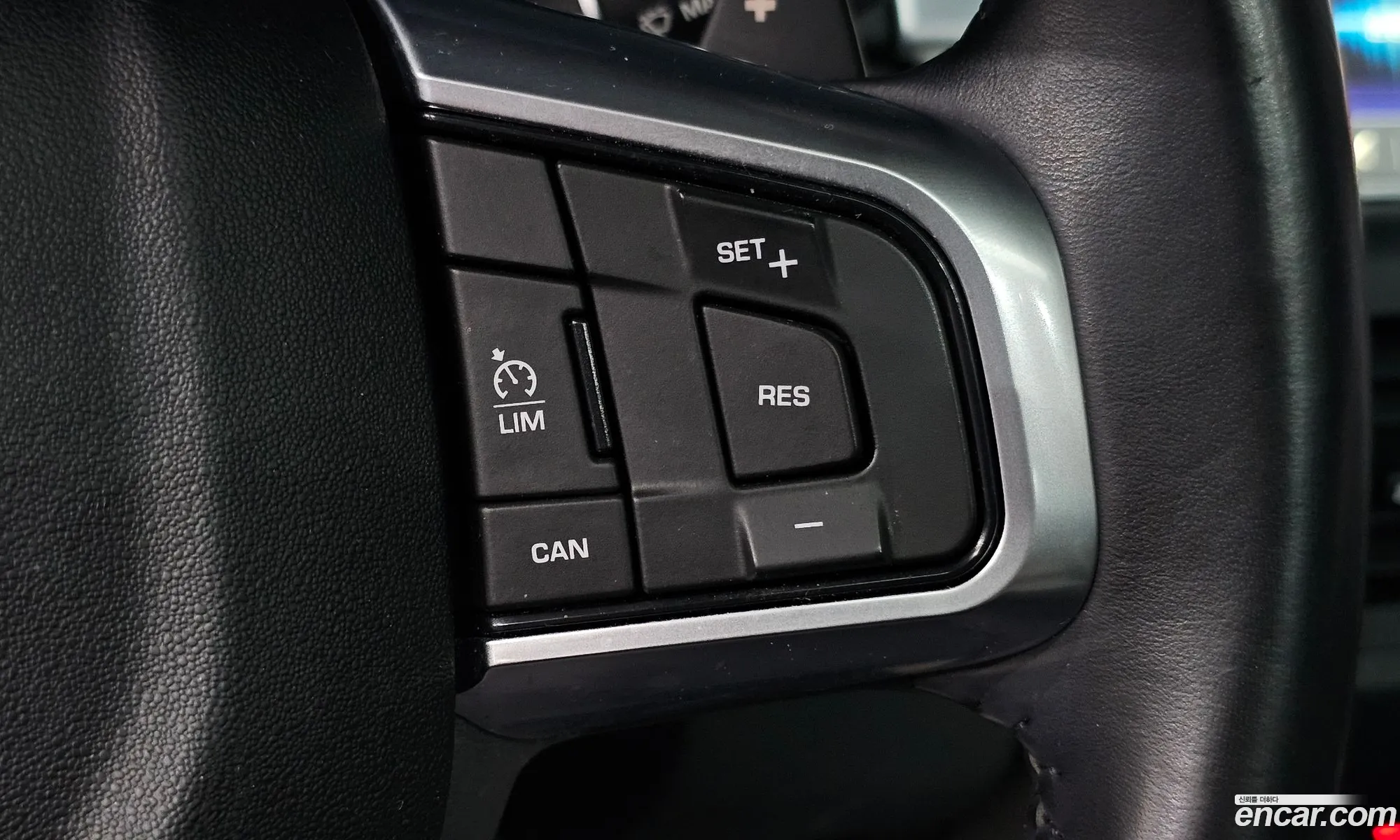 Land Rover Discovery Sport 2017 — 17