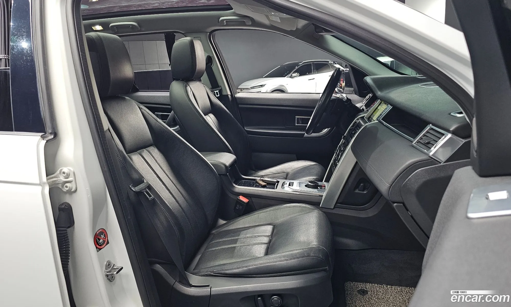 Land Rover Discovery Sport 2017 — 10