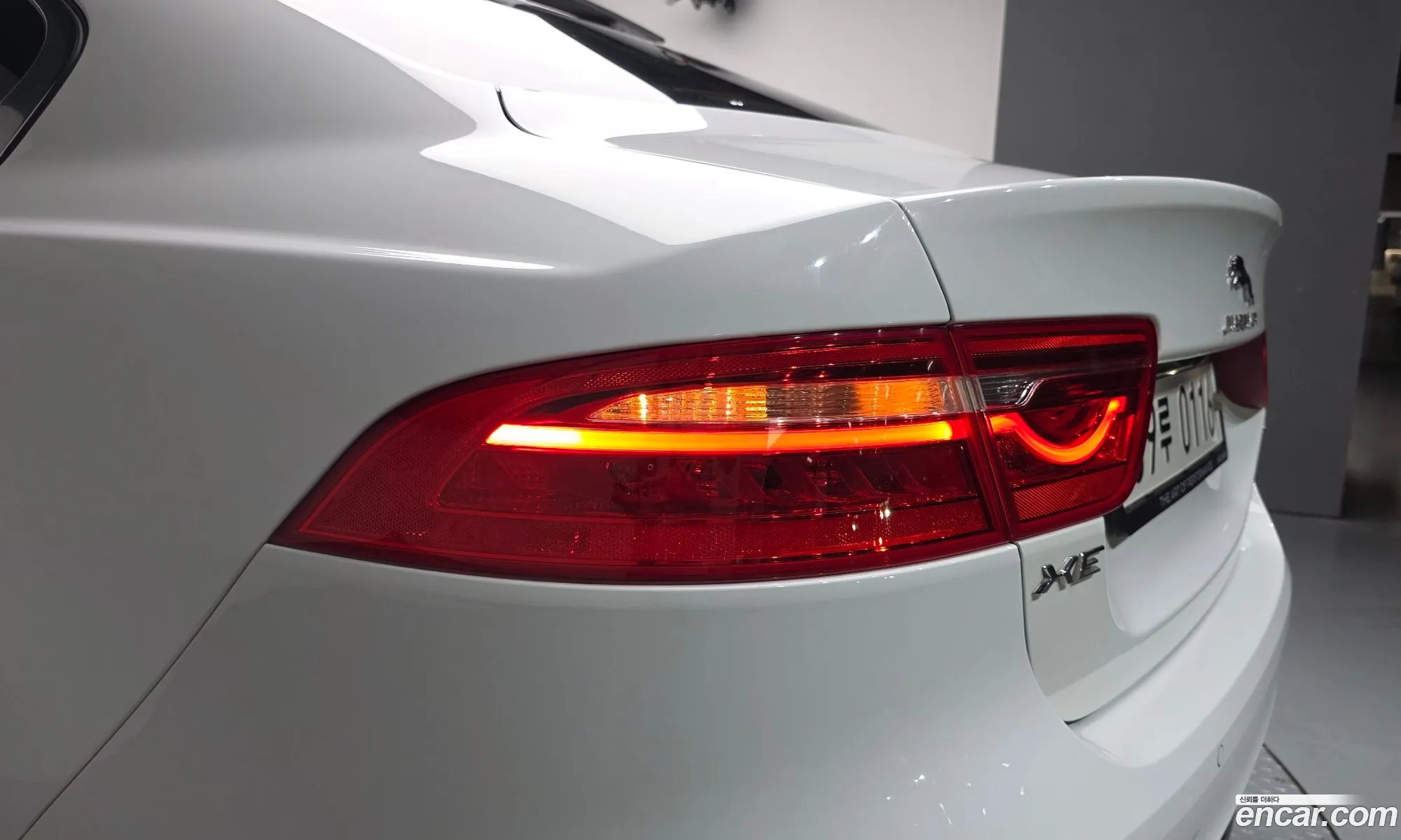 Jaguar XE 2015 — 22