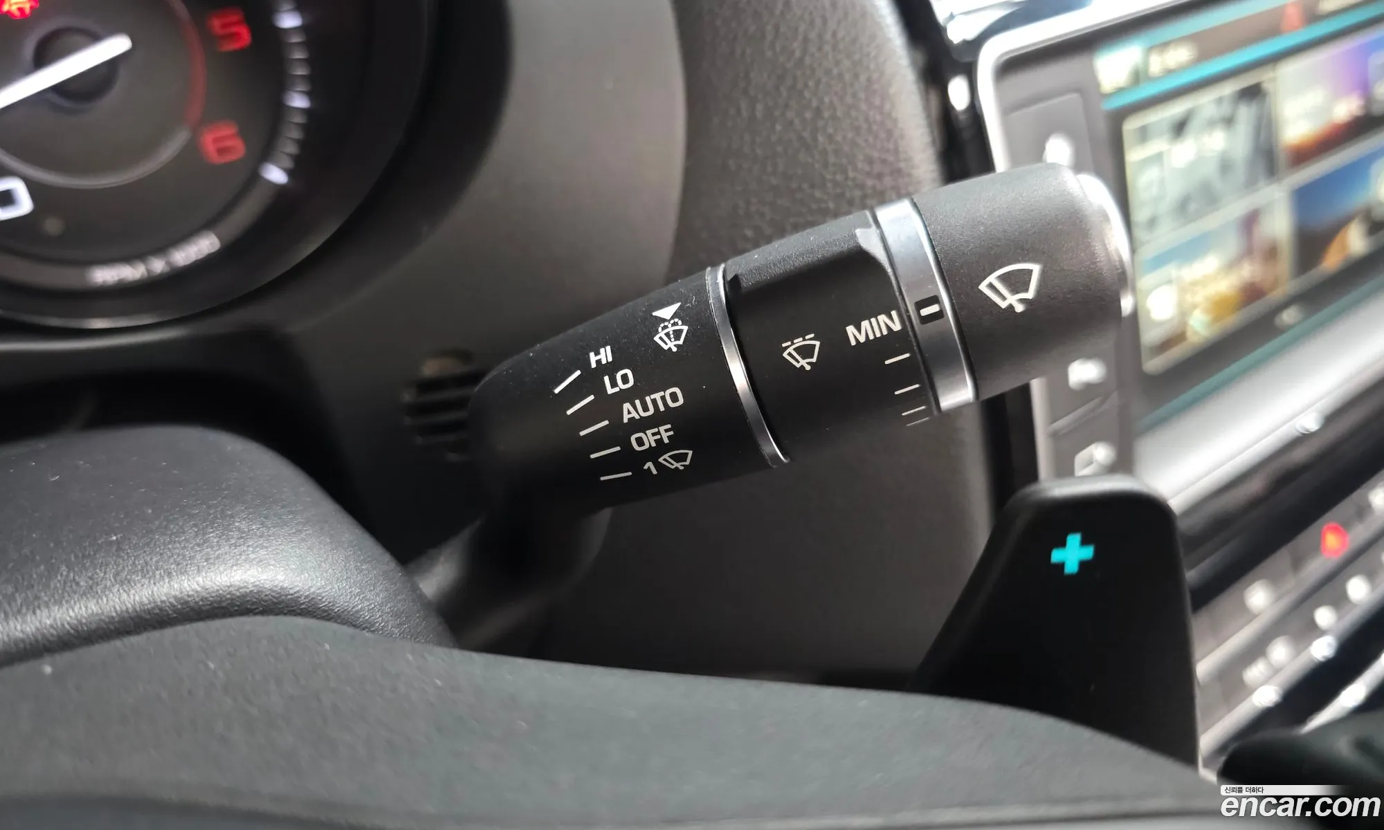 Jaguar XE 2015 — 30