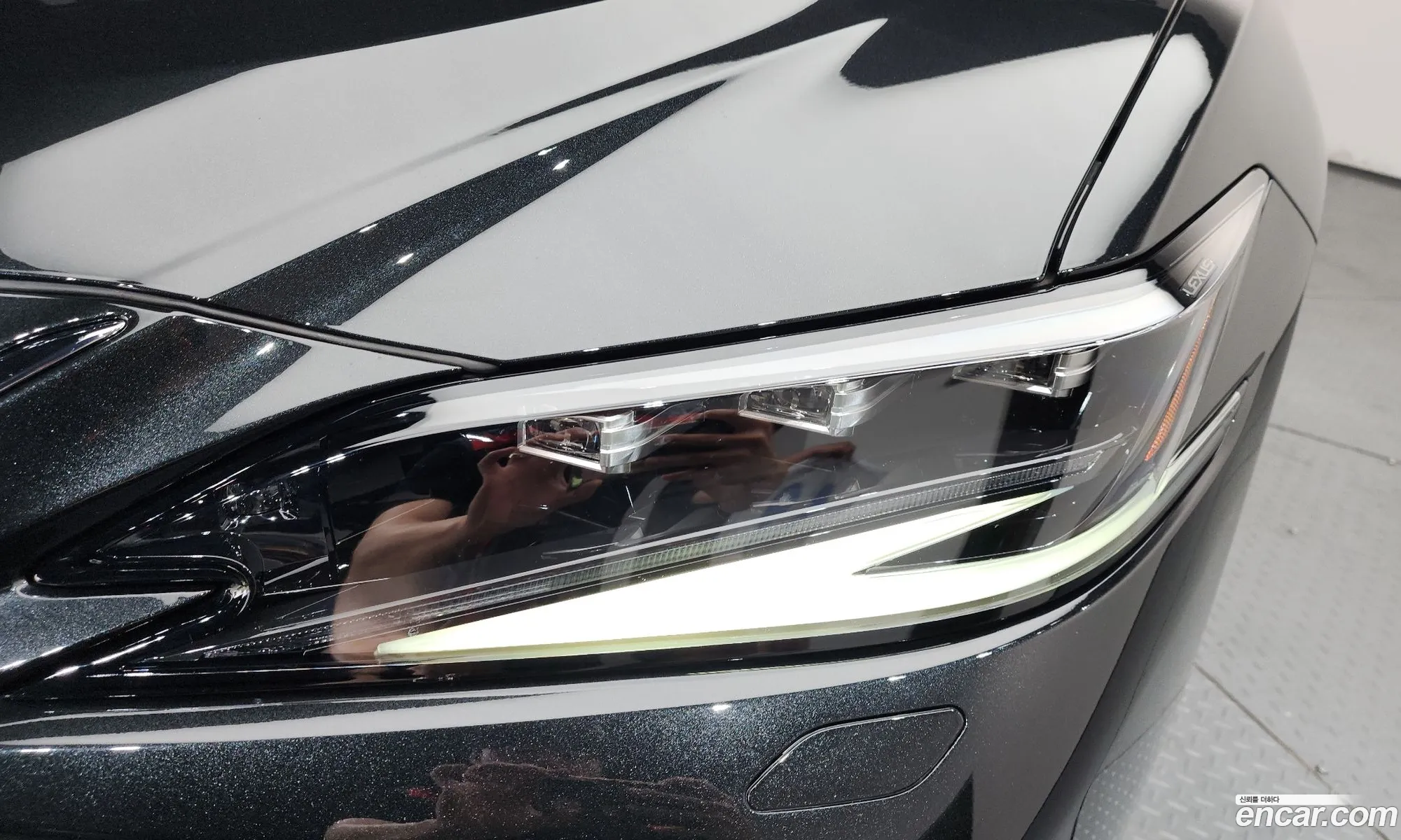 Lexus ES300h 7th Gen 2024 — 12