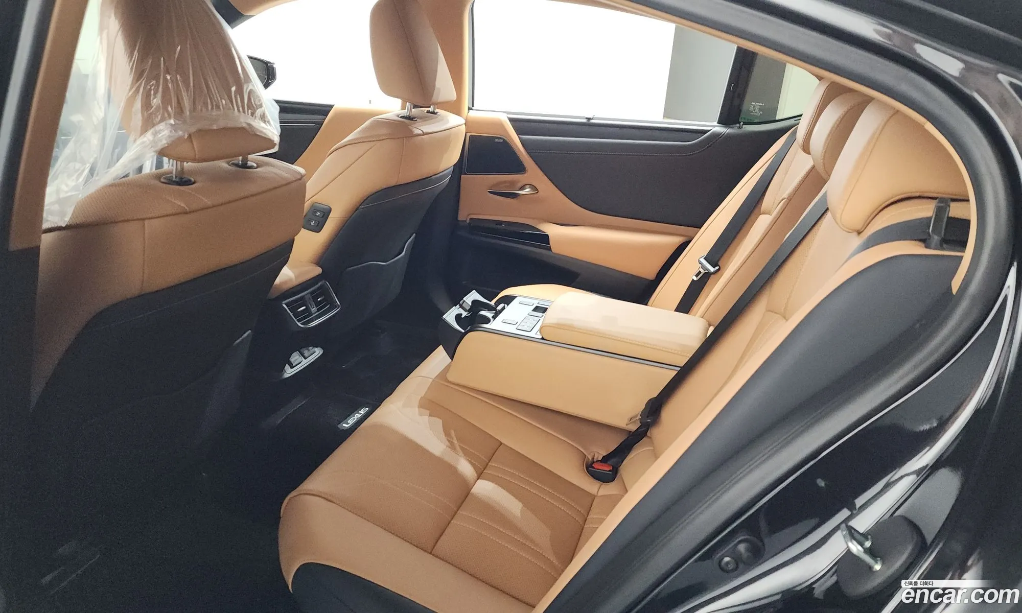 Lexus ES300h 7th Gen 2024 — 19