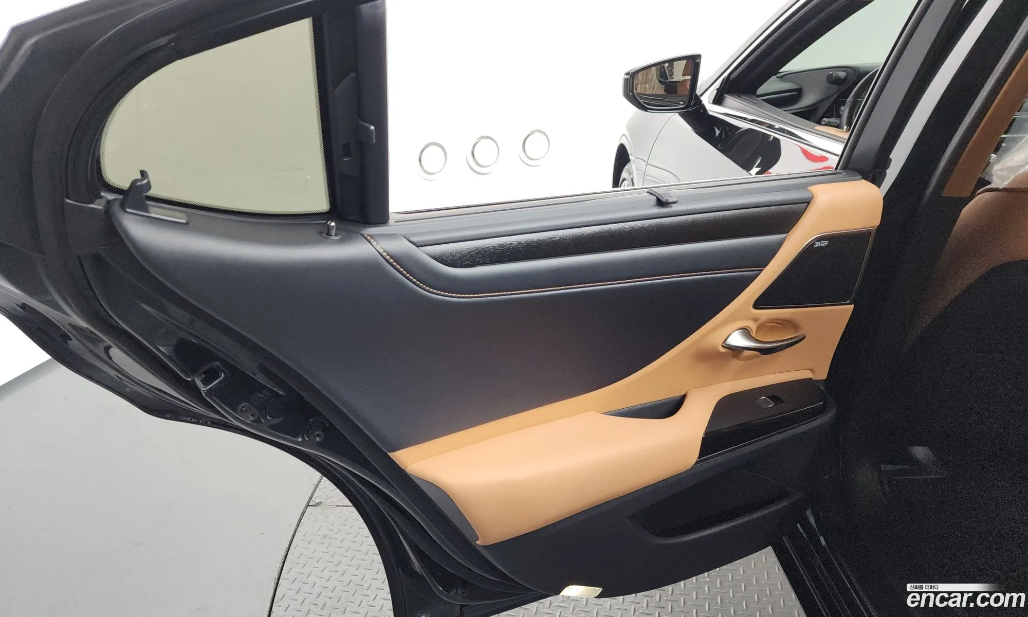 Lexus ES300h 7th Gen 2024 — 27