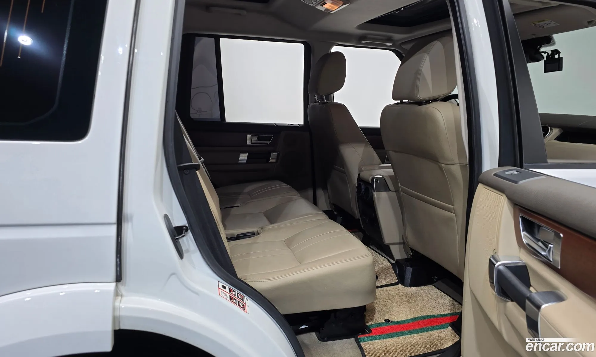 Land Rover Discovery 4 2016 — 2