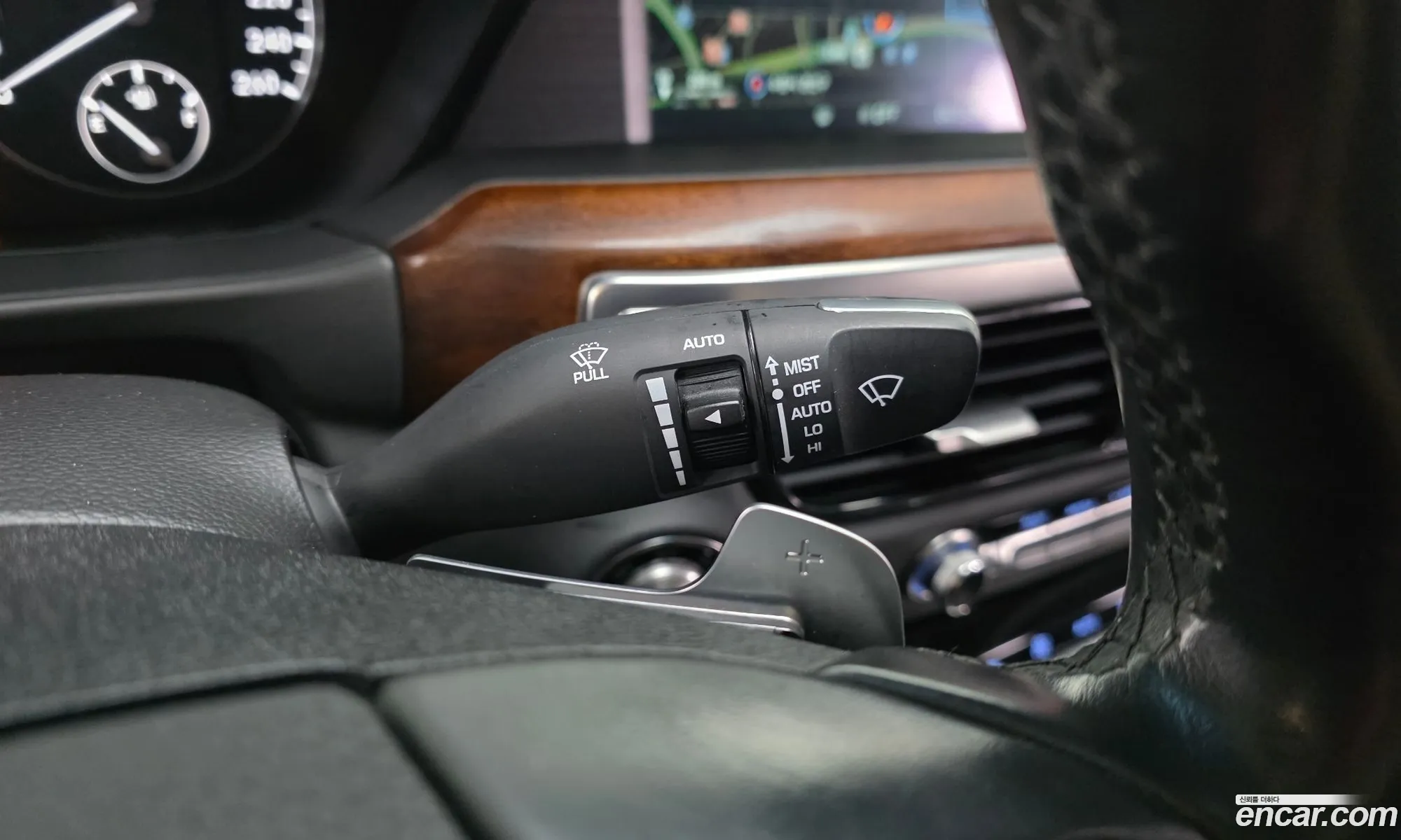 Genesis EQ900 2016 — 24