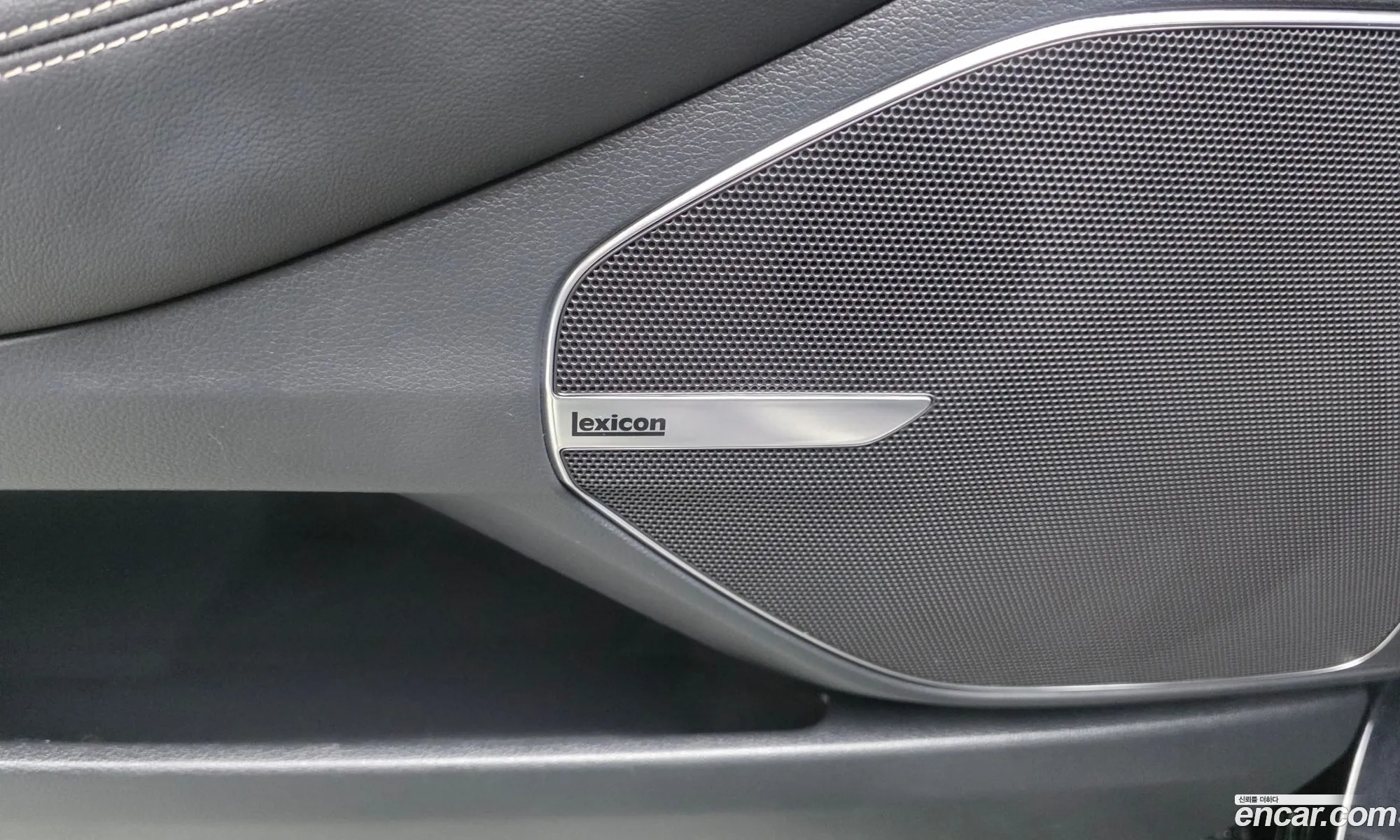 Genesis G90 2020 — 2