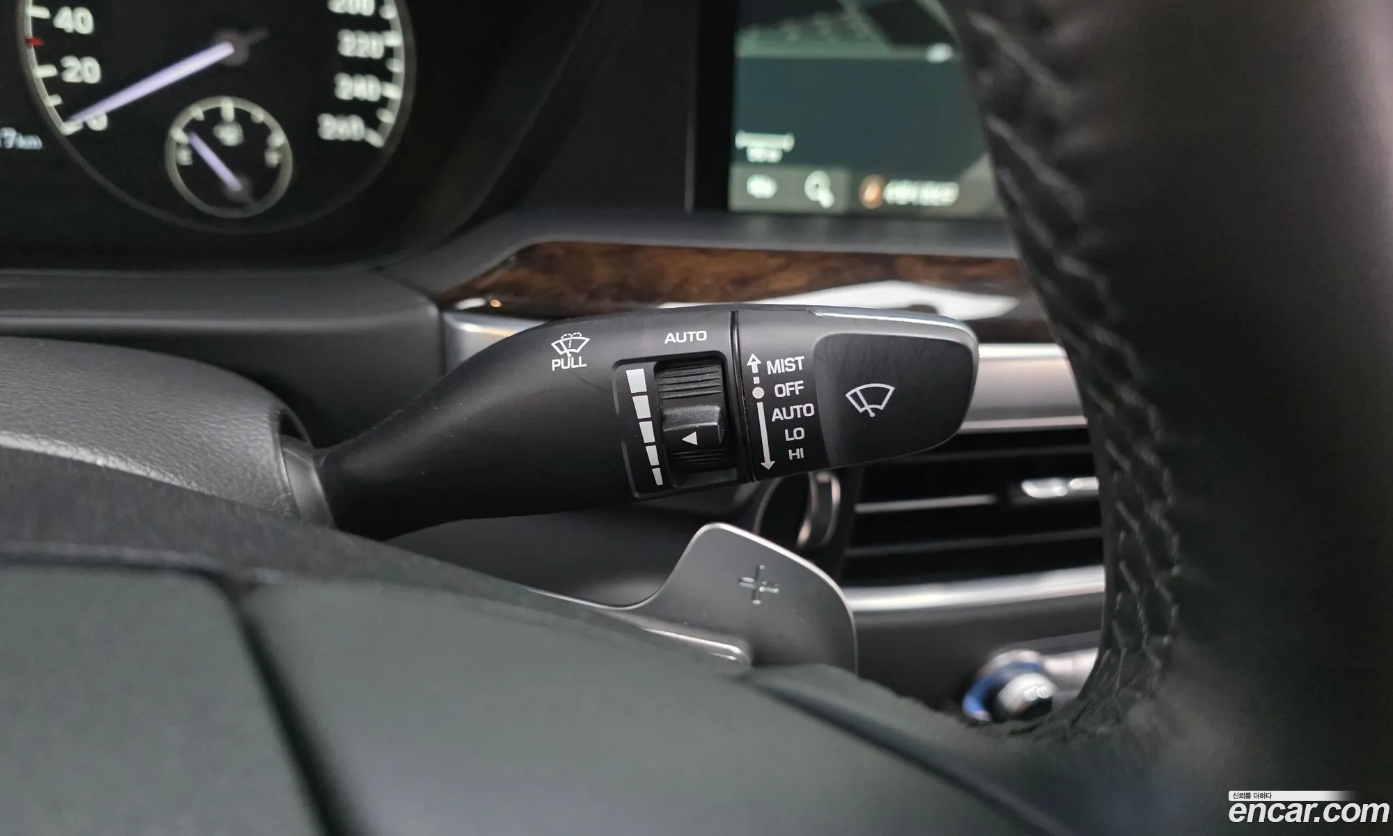 Genesis G90 2020 — 32