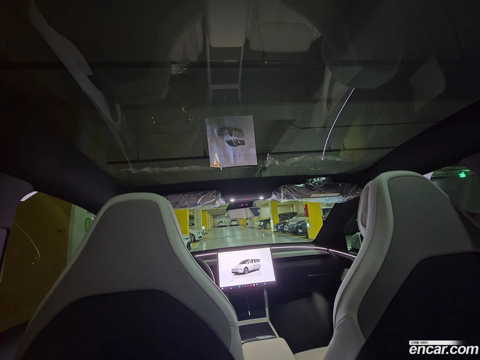 Tesla Model Y 2026 — 5