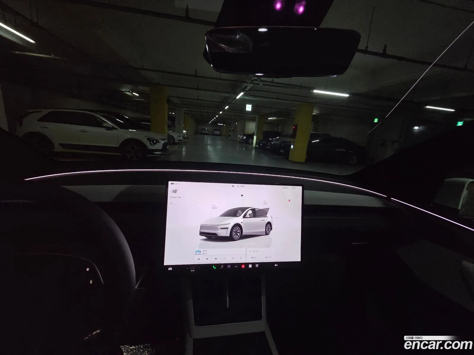 Tesla Model Y 2026 — 12