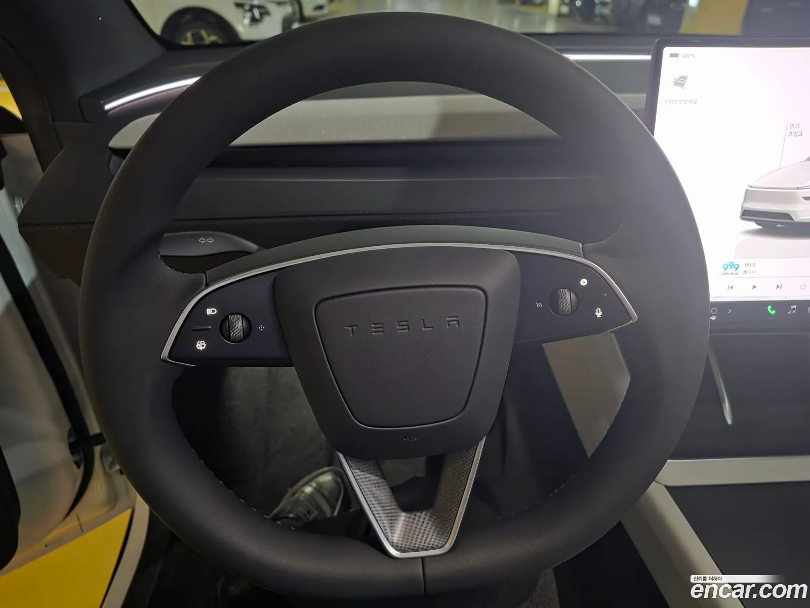 Tesla Model Y 2026 — 8