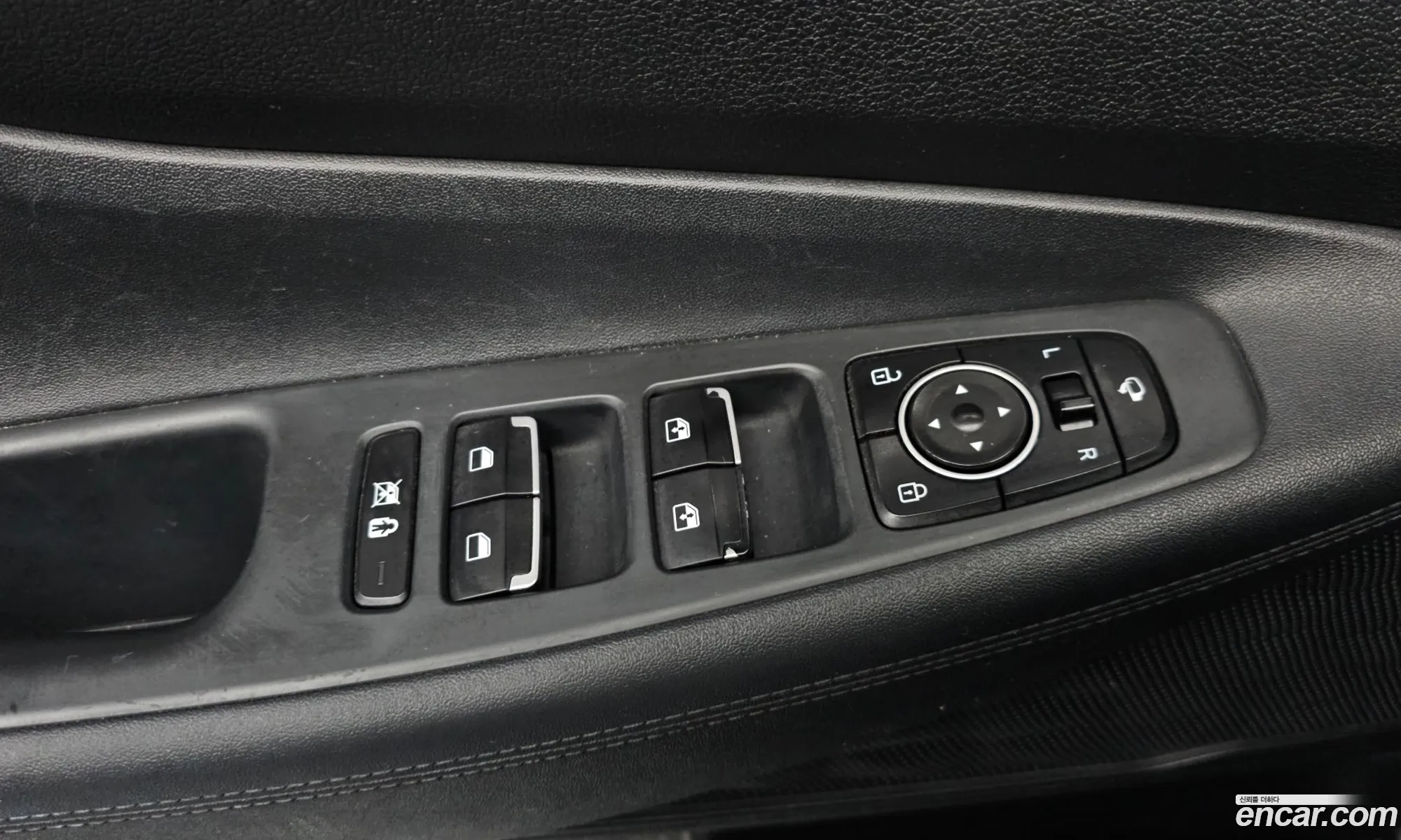 Hyundai Santa Fe TM 2018 — 32