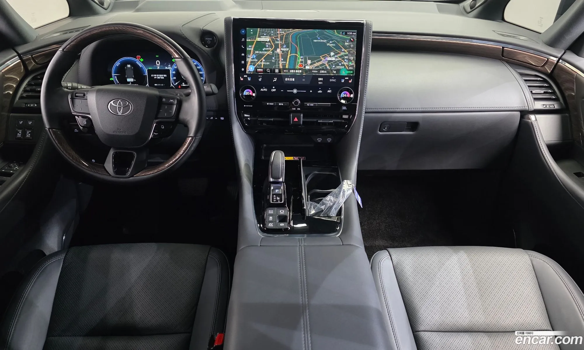 Toyota Alphard 2024 — 21
