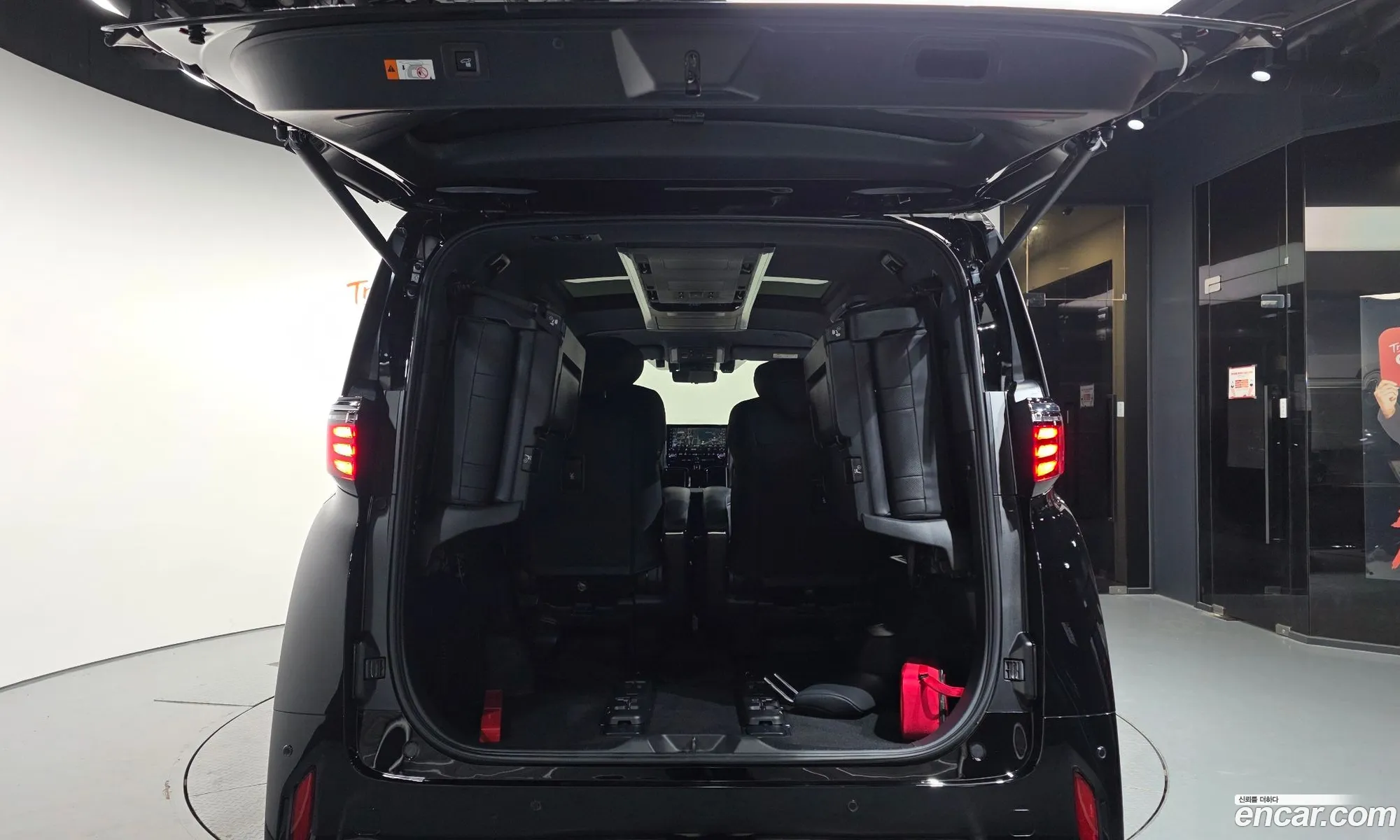 Toyota Alphard 2024 — 8