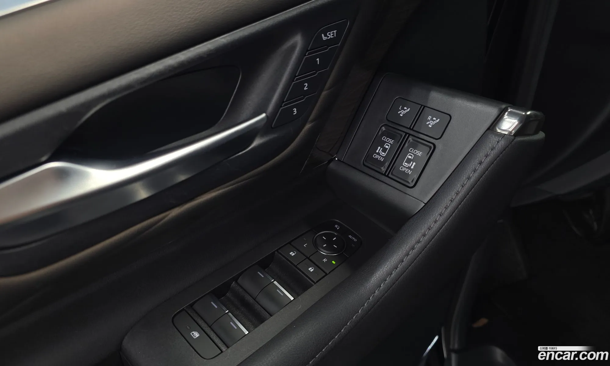 Toyota Alphard 2024 — 3
