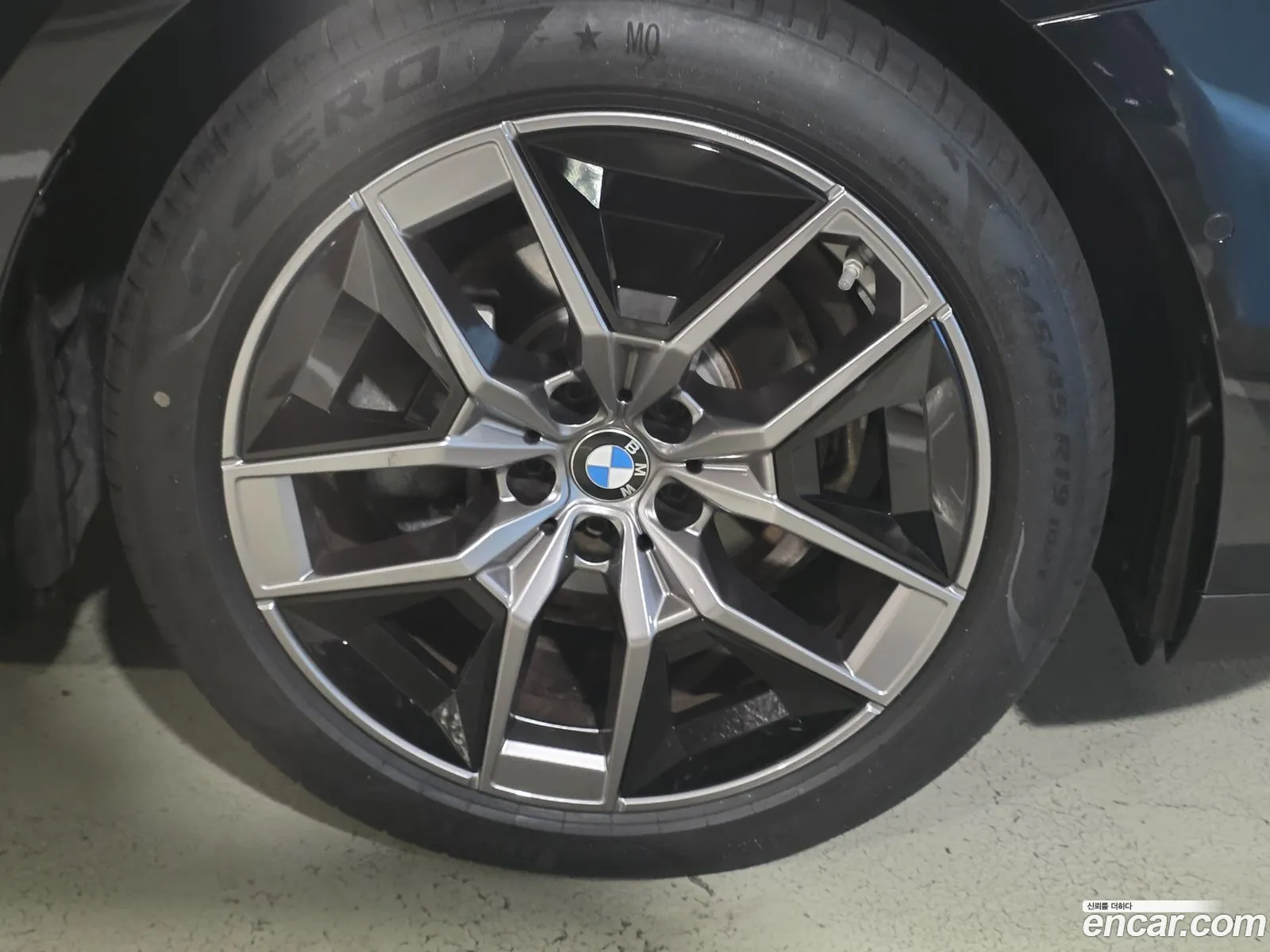 BMW 5 Series 2025 — 15