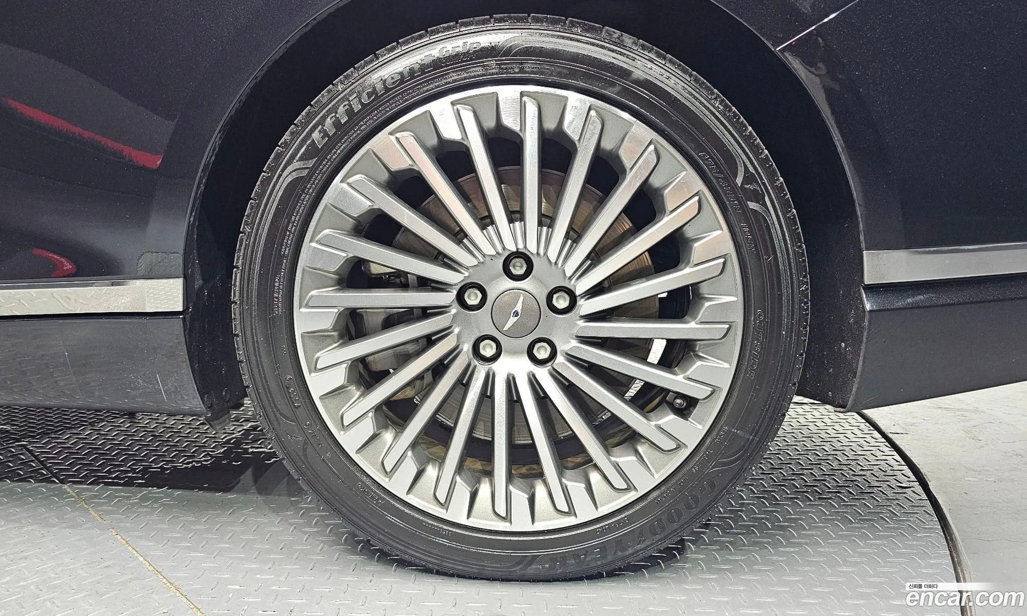 Genesis Electrified G80 2022 — 31