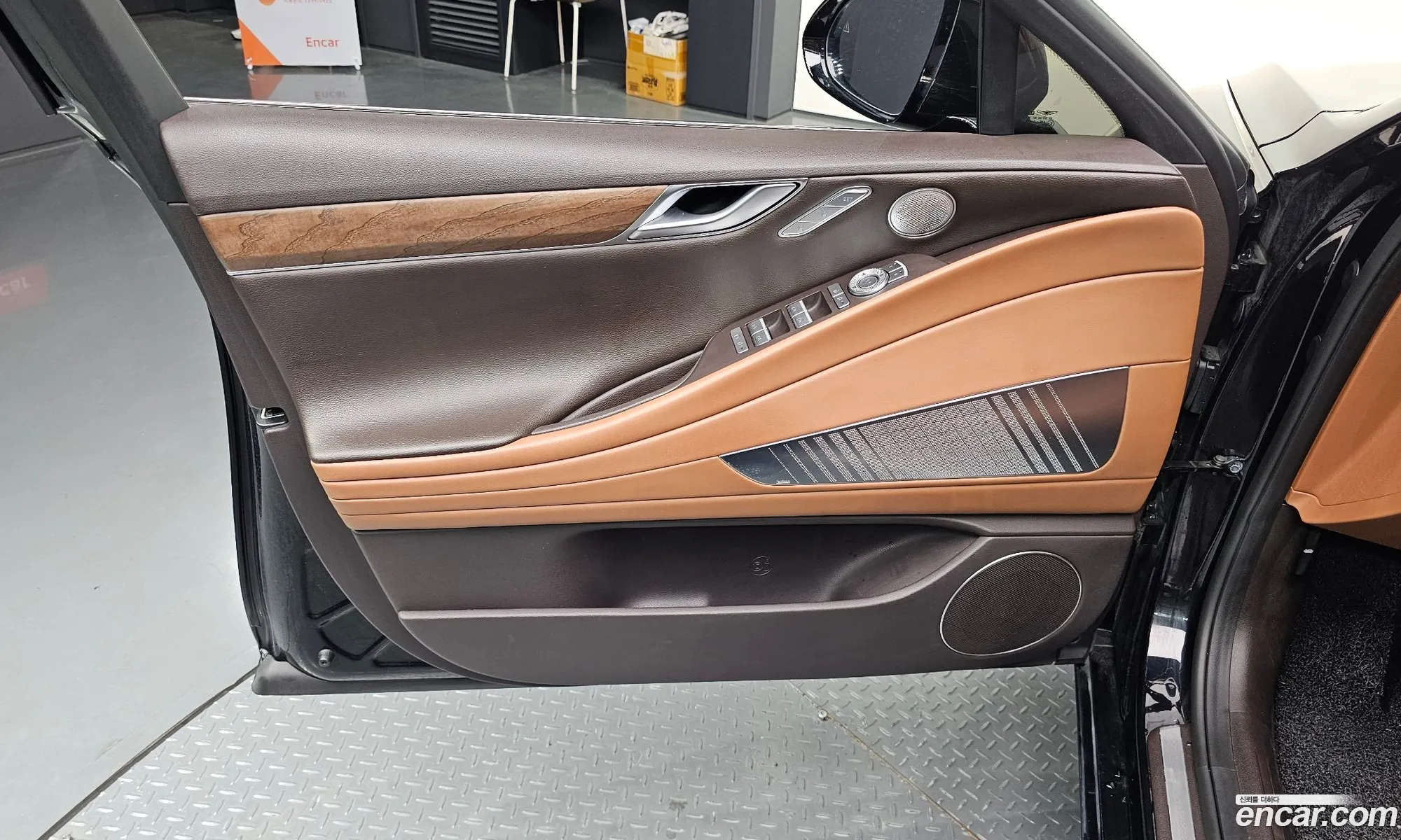 Genesis Electrified G80 2022 — 10