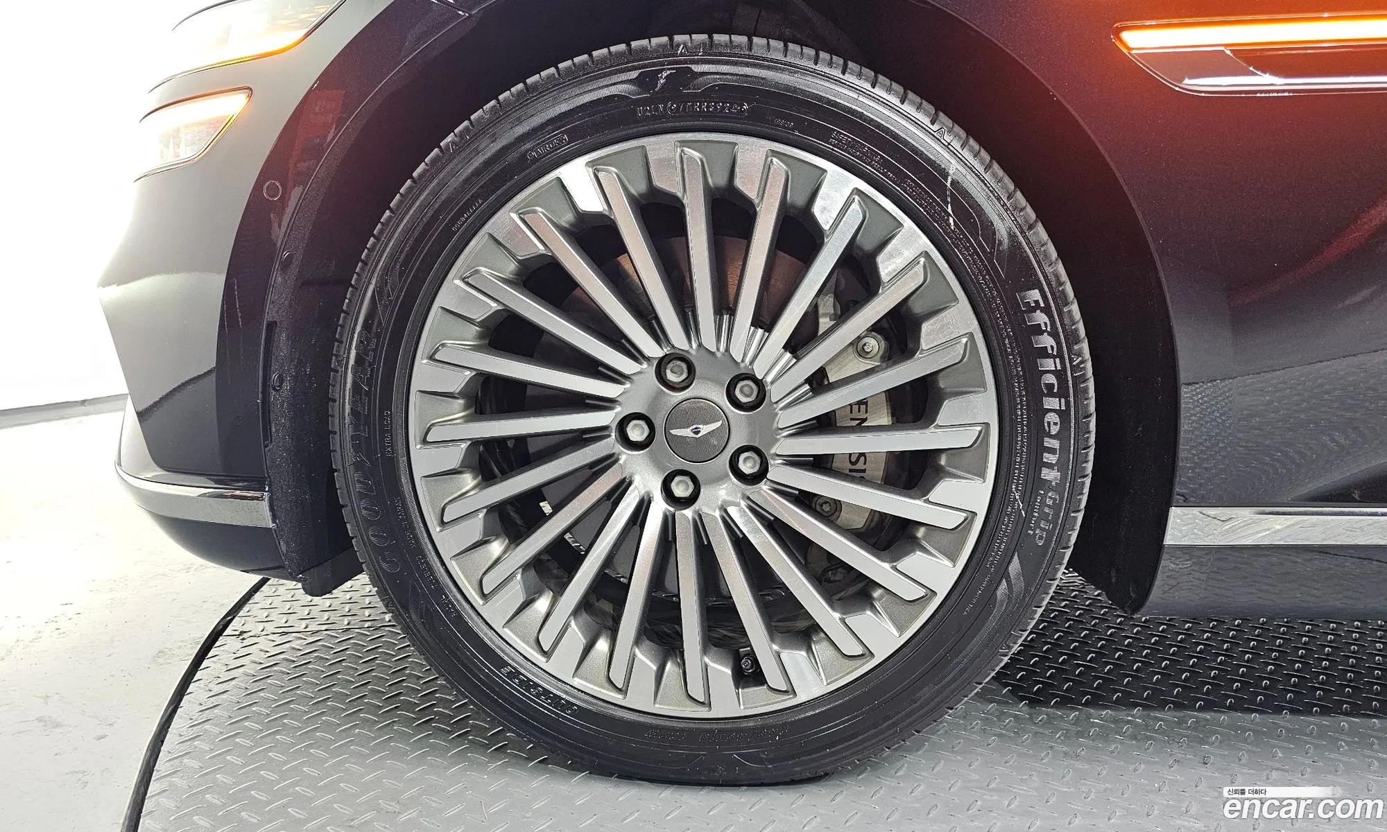 Genesis Electrified G80 2022 — 14