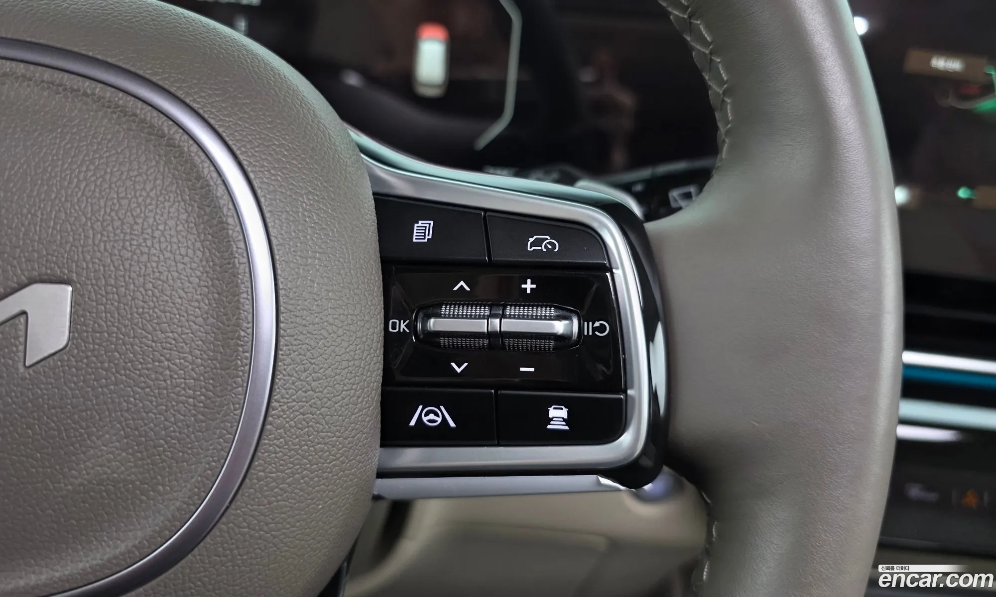 Kia Carnival 2024 — 32