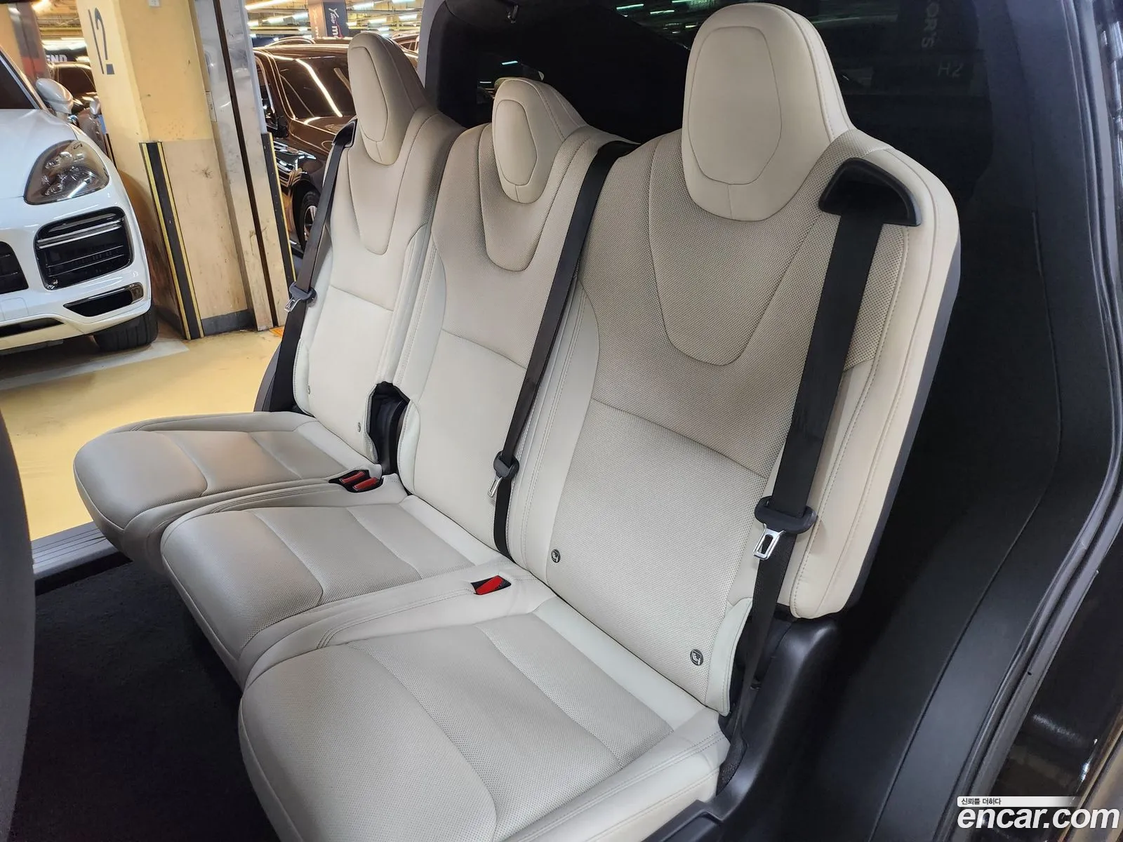 Tesla Model X 2023 — 15