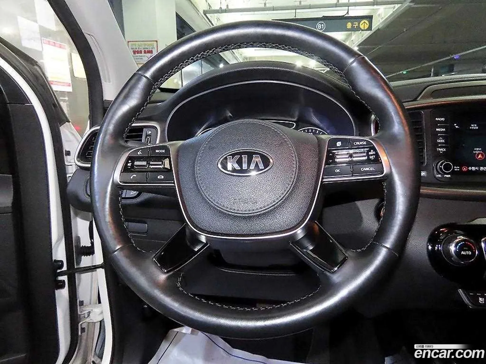Kia Sorento 2019 — 19
