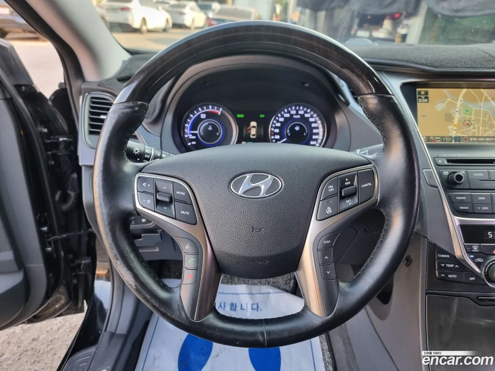 Hyundai Grandeur HG Hybrid 2015 — 17