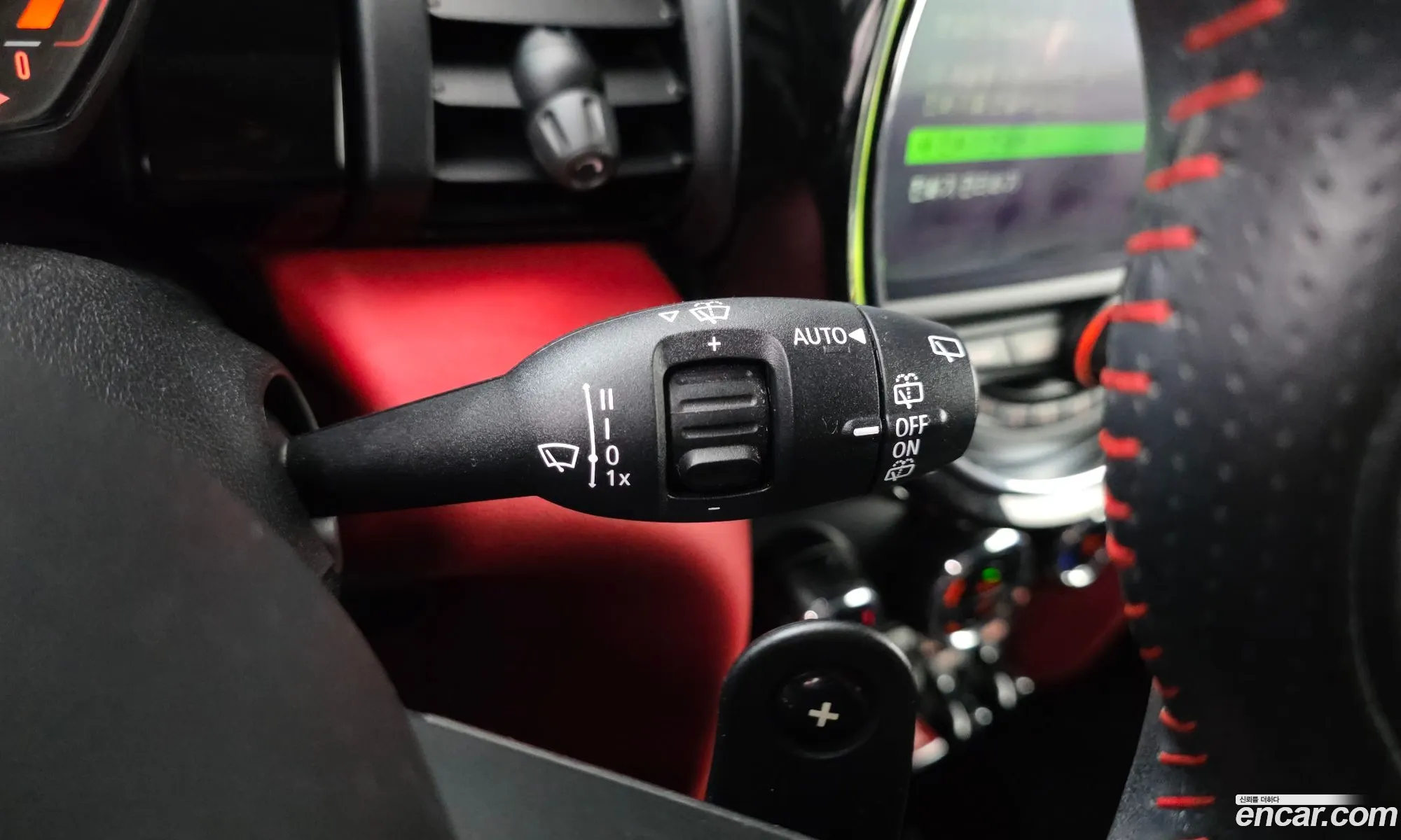 Mini Cooper S 2020 WMWXY9104L2L81559 — 19