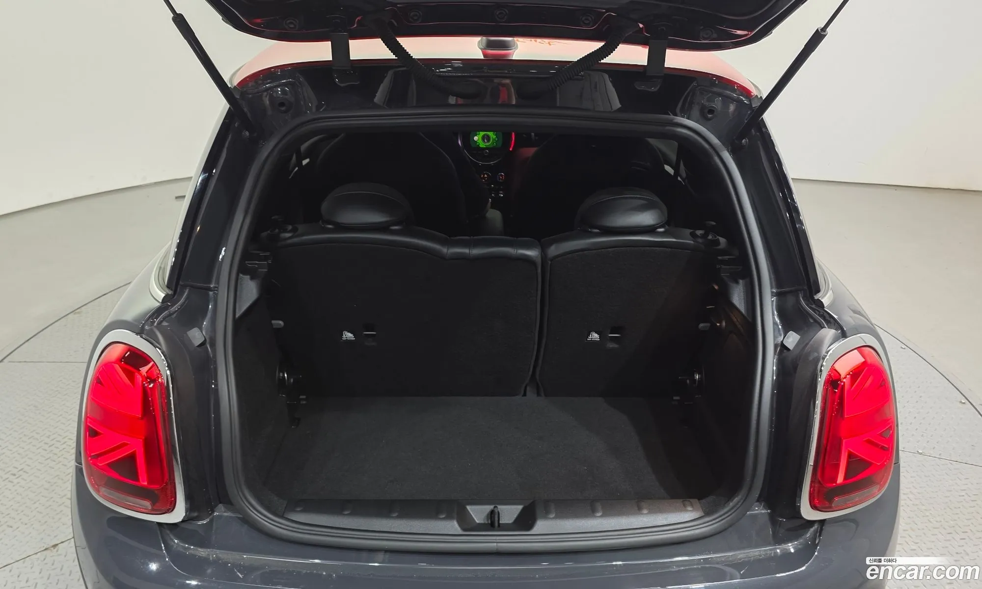 Mini Cooper S 2020 WMWXY9104L2L81559 — 7