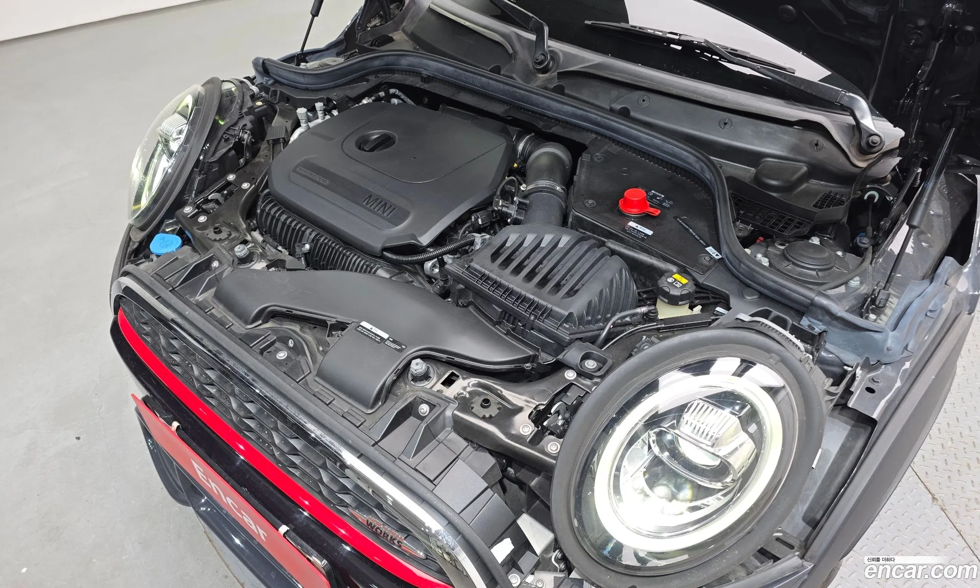 Mini Cooper S 2020 WMWXY9104L2L81559 — 23