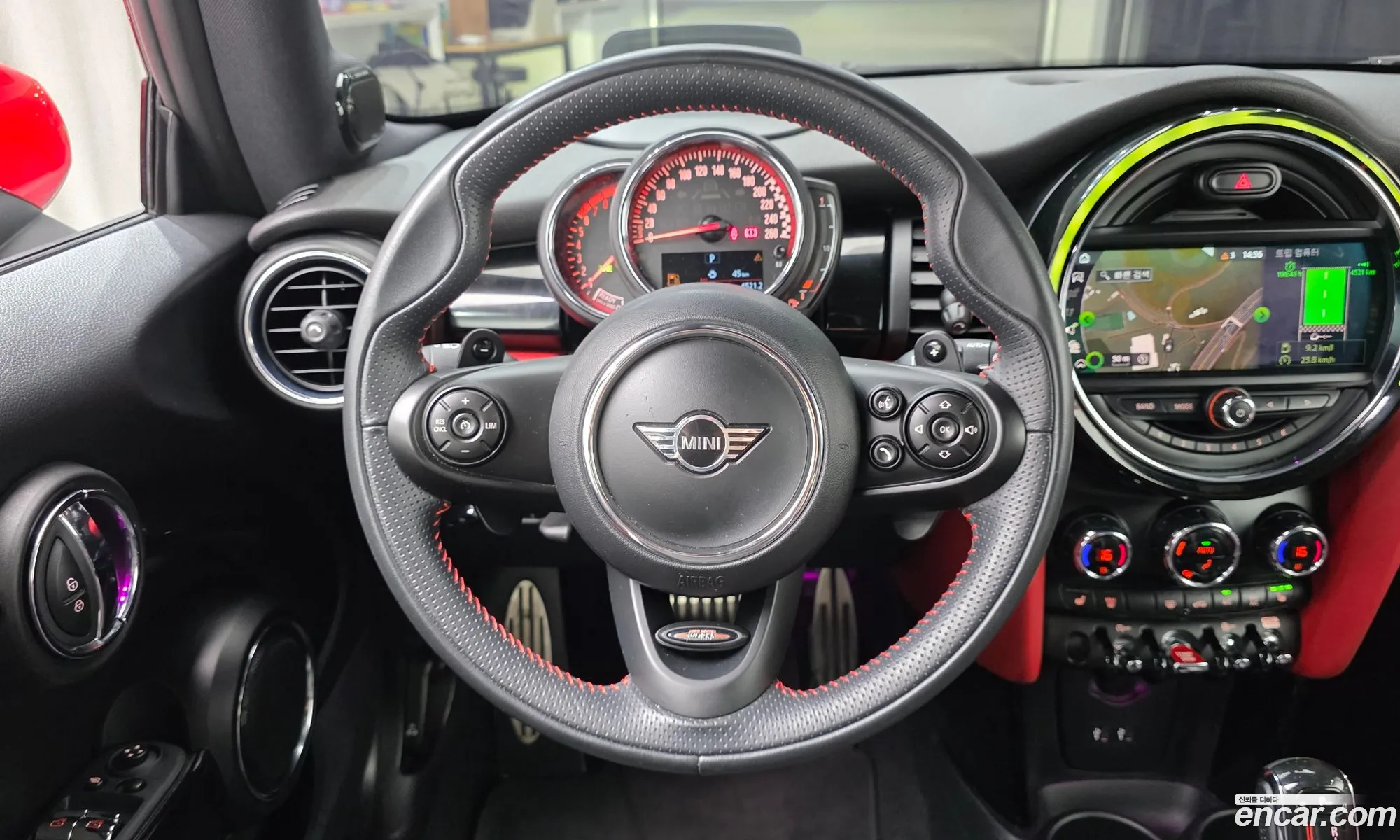 Mini Cooper S 2020 WMWXY9104L2L81559 — 14