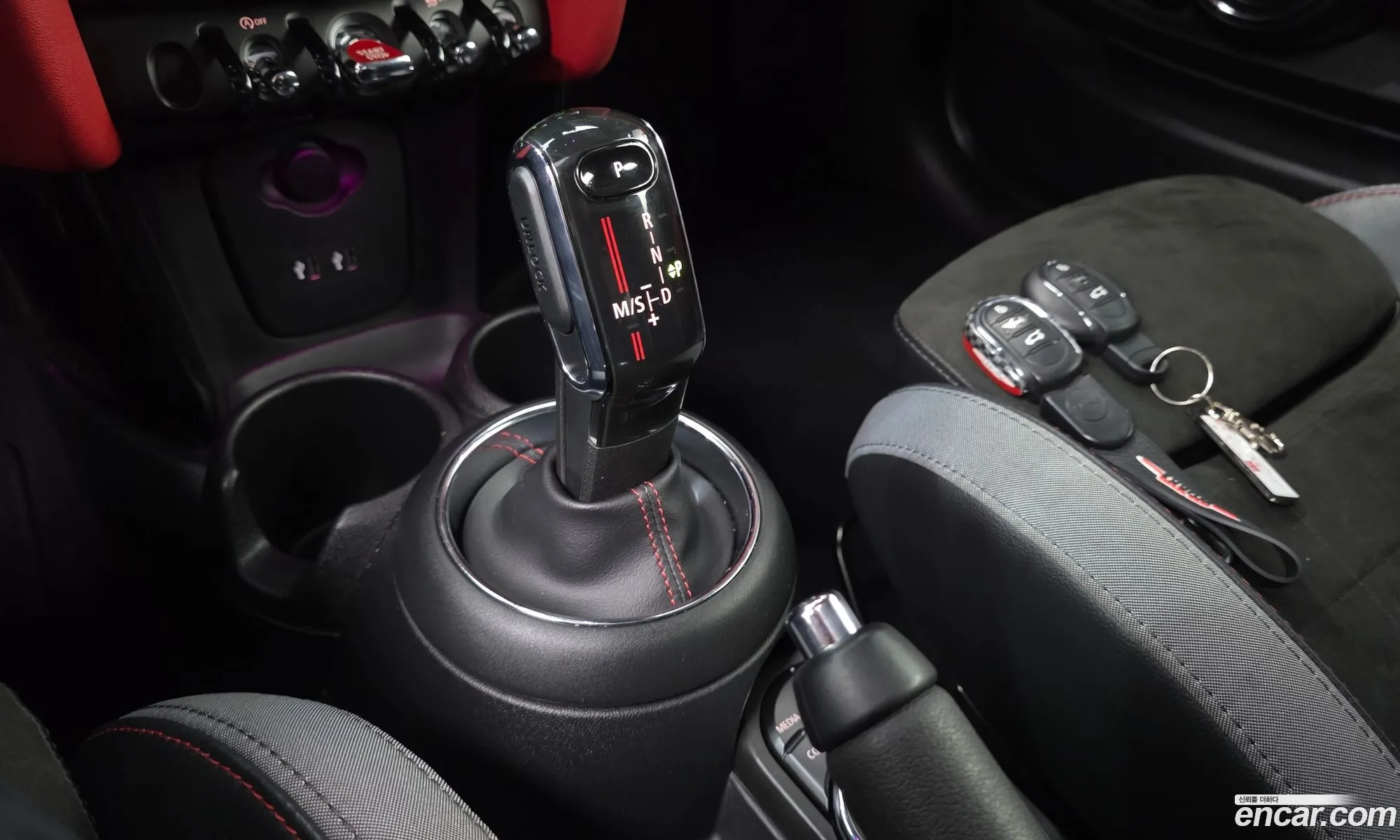 Mini Cooper S 2020 WMWXY9104L2L81559 — 16