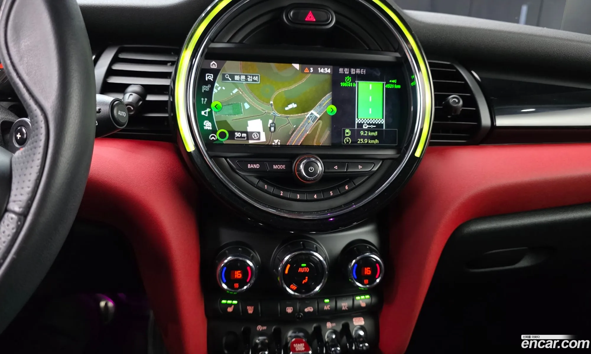 Mini Cooper S 2020 WMWXY9104L2L81559 — 10