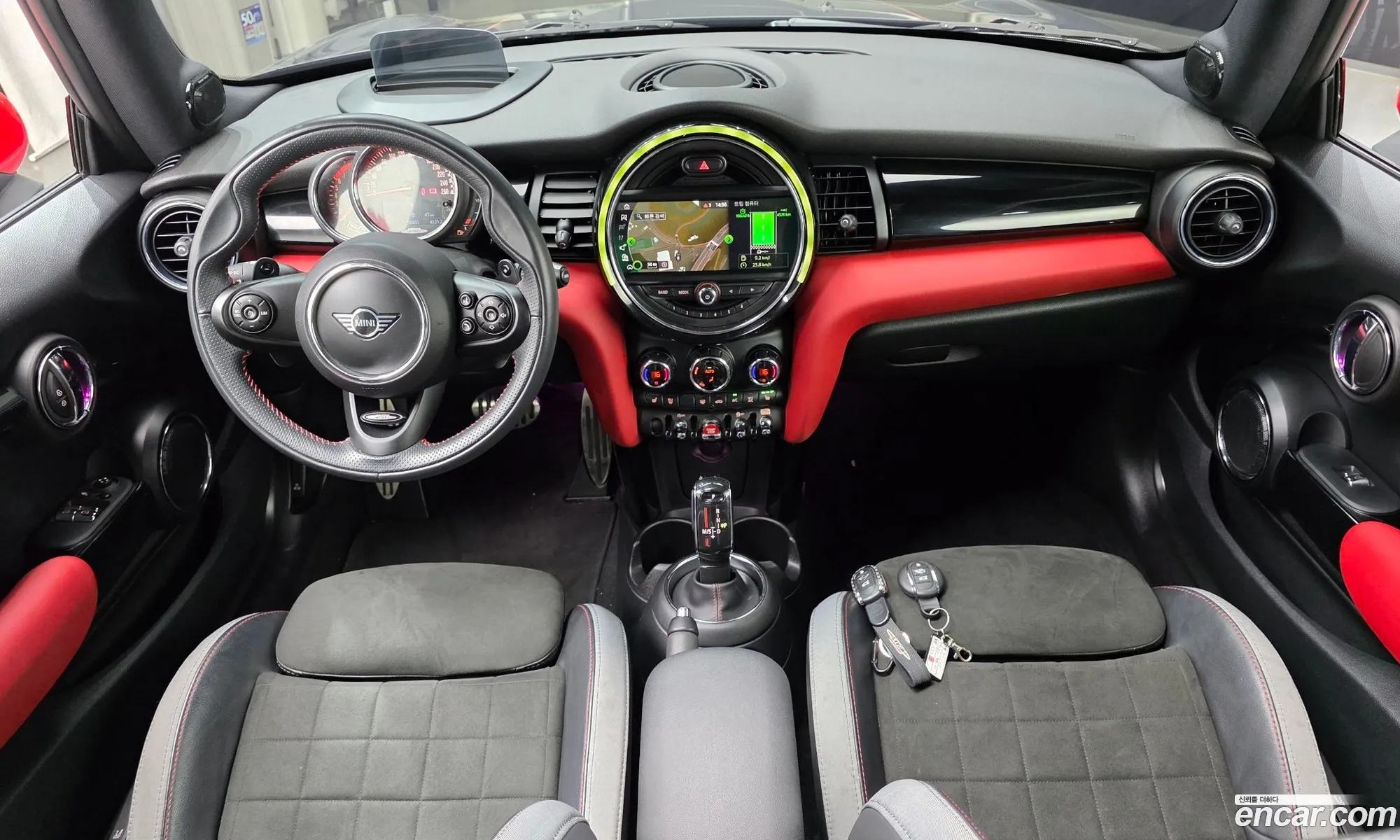 Mini Cooper S 2020 WMWXY9104L2L81559 — 17