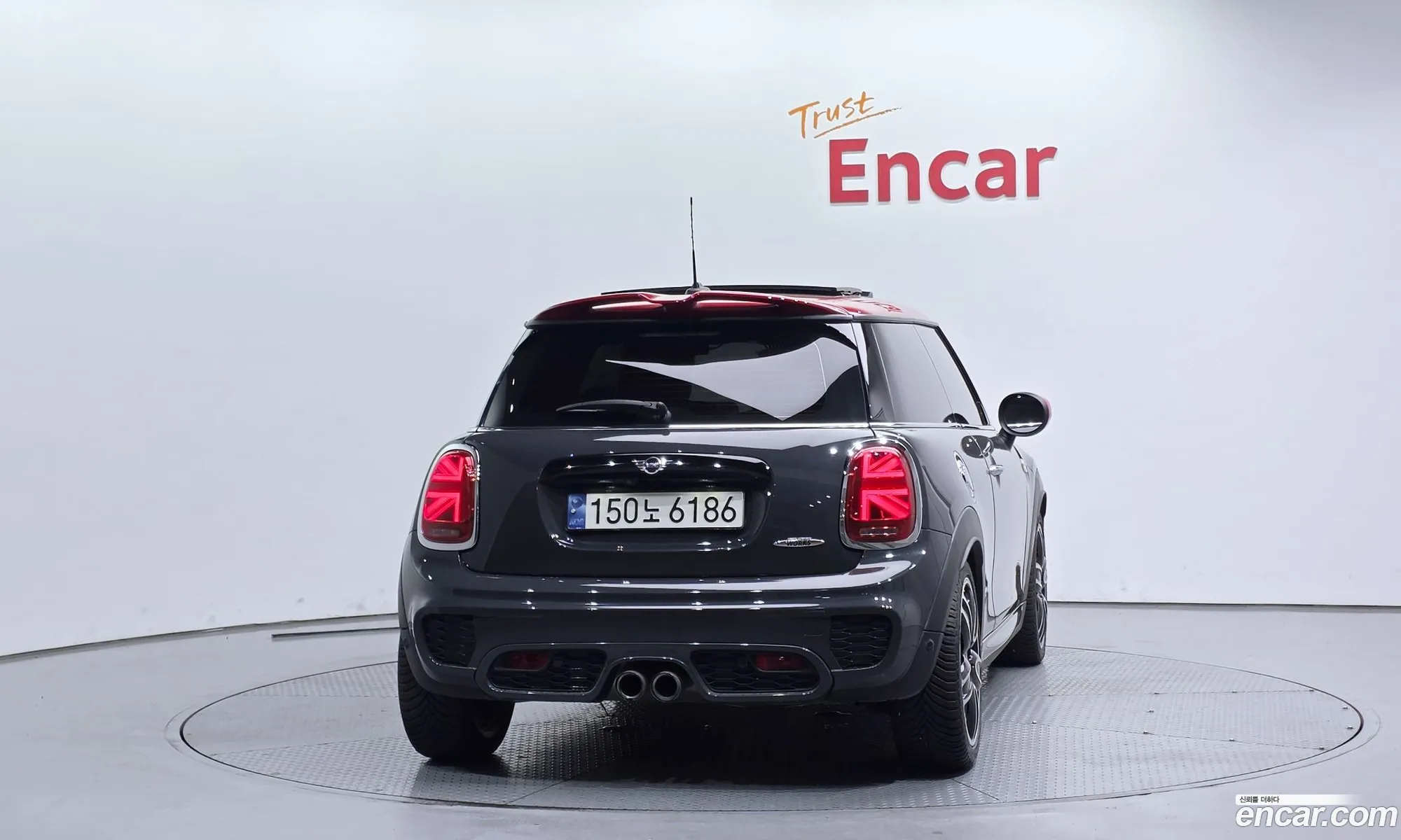Mini Cooper S 2020 WMWXY9104L2L81559 — 12