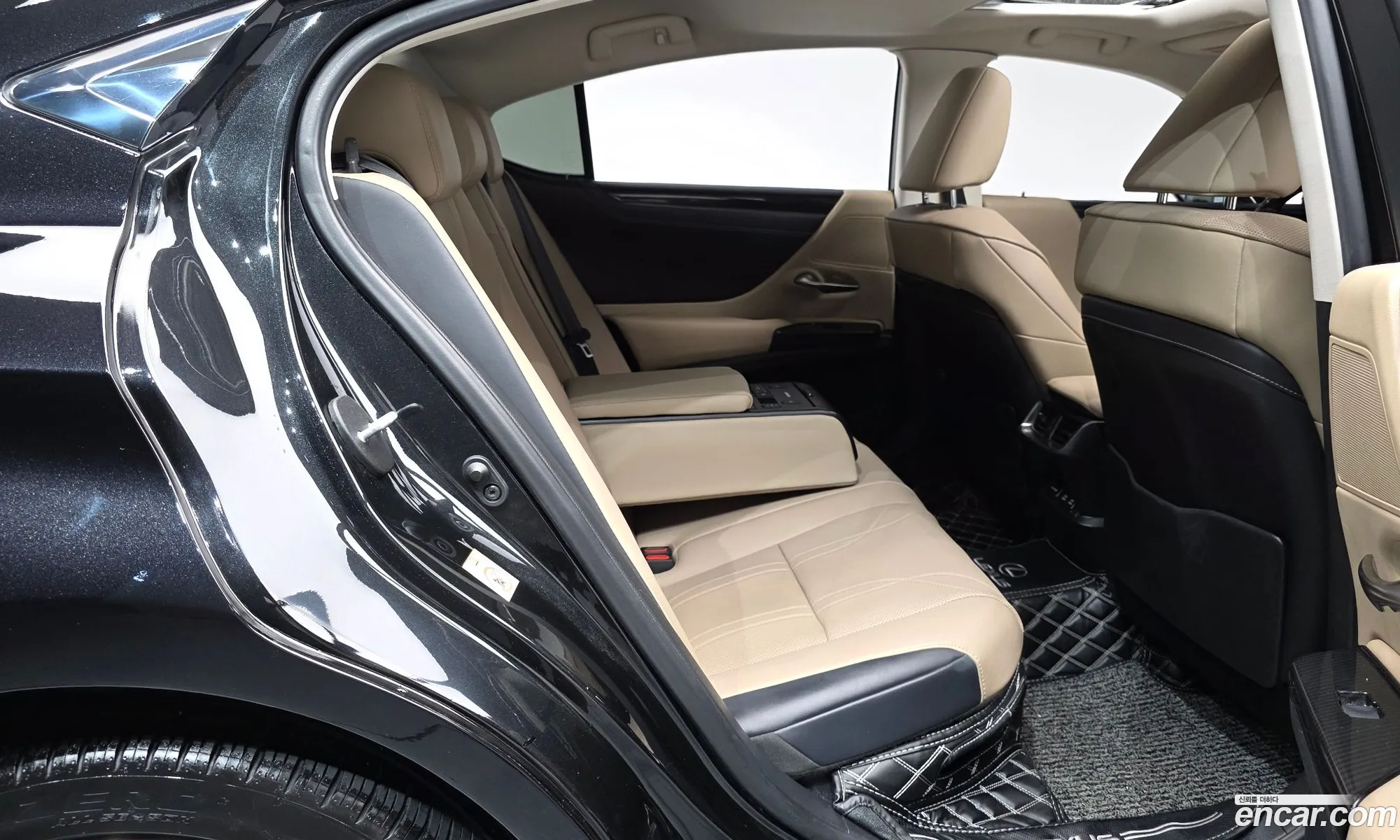 Lexus ES300h 7th Gen 2019 — 20