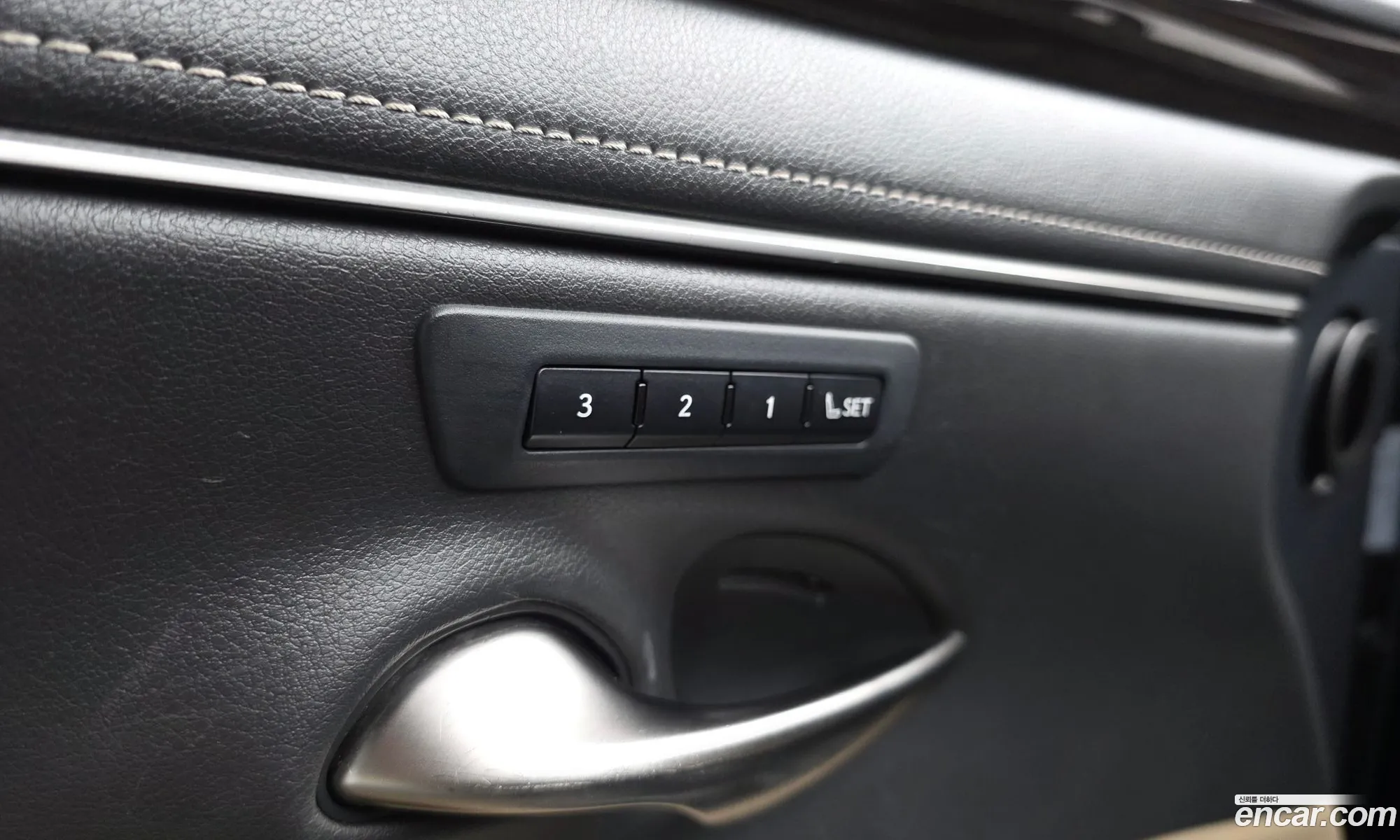 Lexus ES300h 7th Gen 2019 — 21