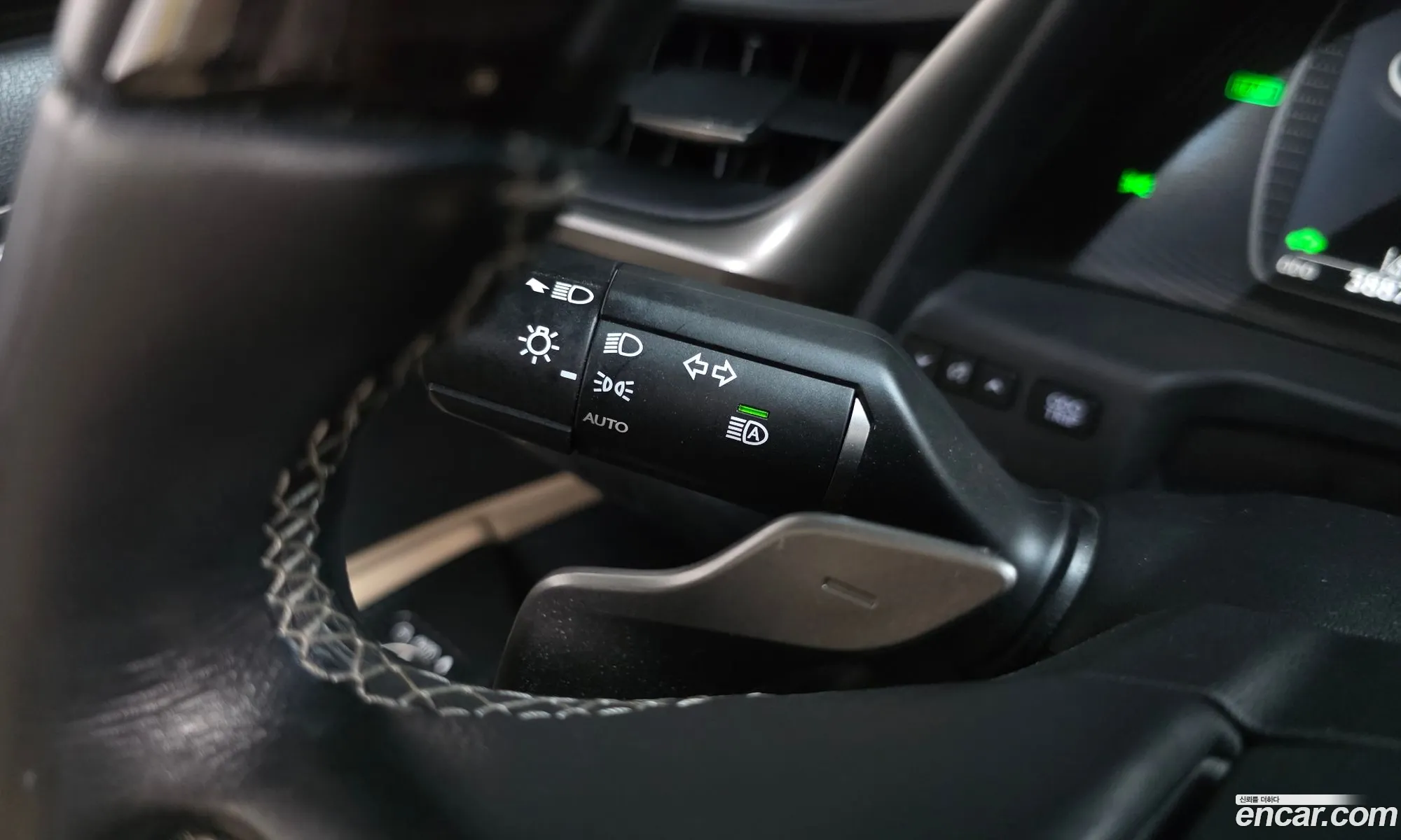 Lexus ES300h 7th Gen 2019 — 27